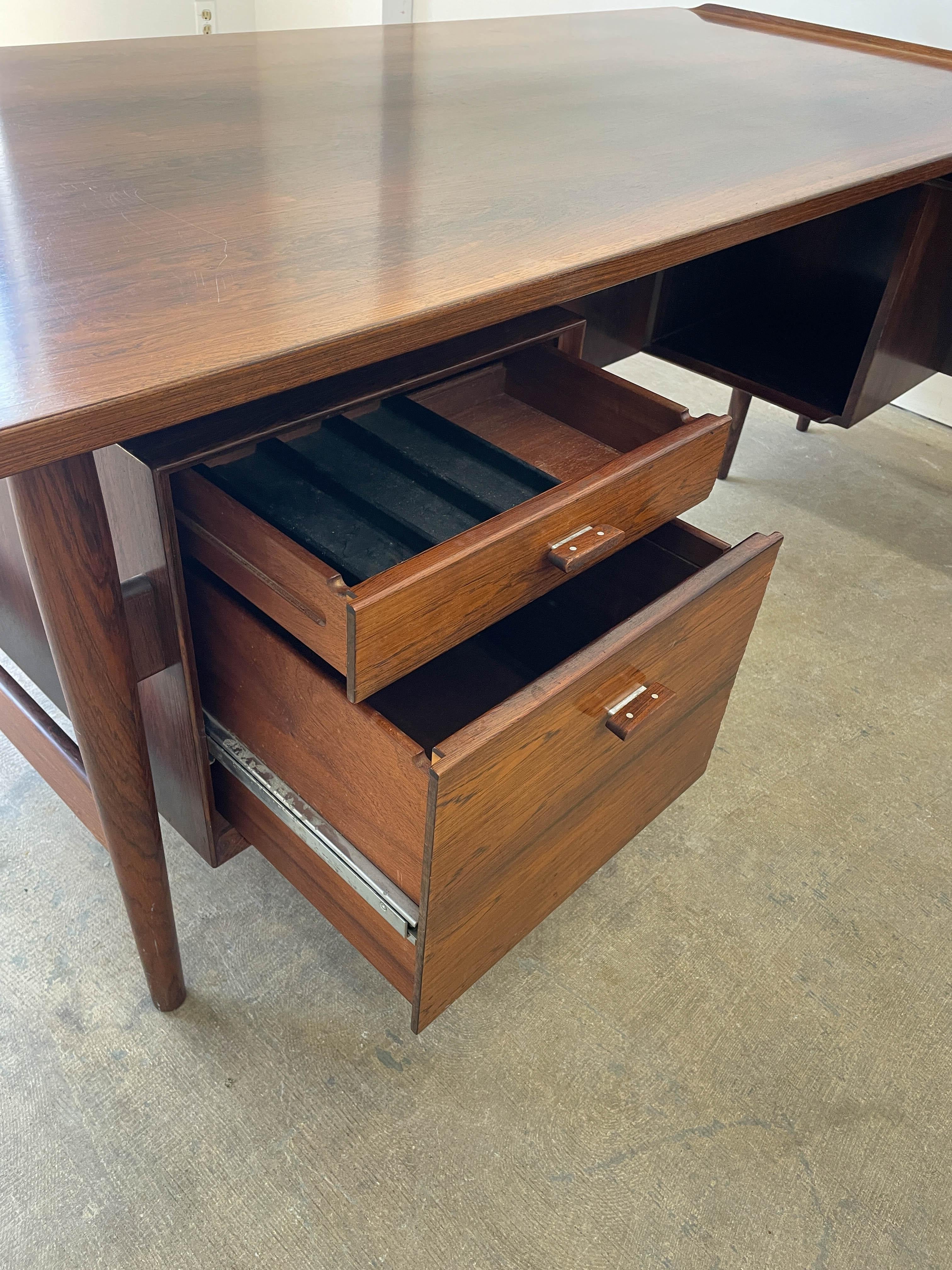 Arne Vodder Rosewood Executive Desk for Sibast 3