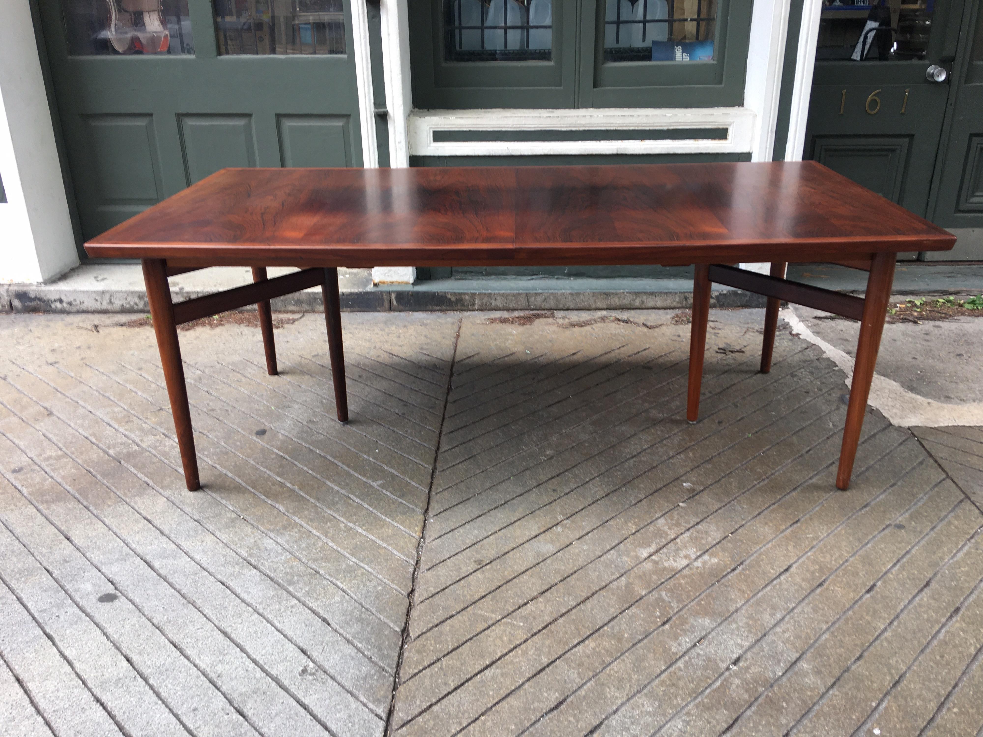 Arne Vodder Rosewood Extension Dining Table In Good Condition In Philadelphia, PA