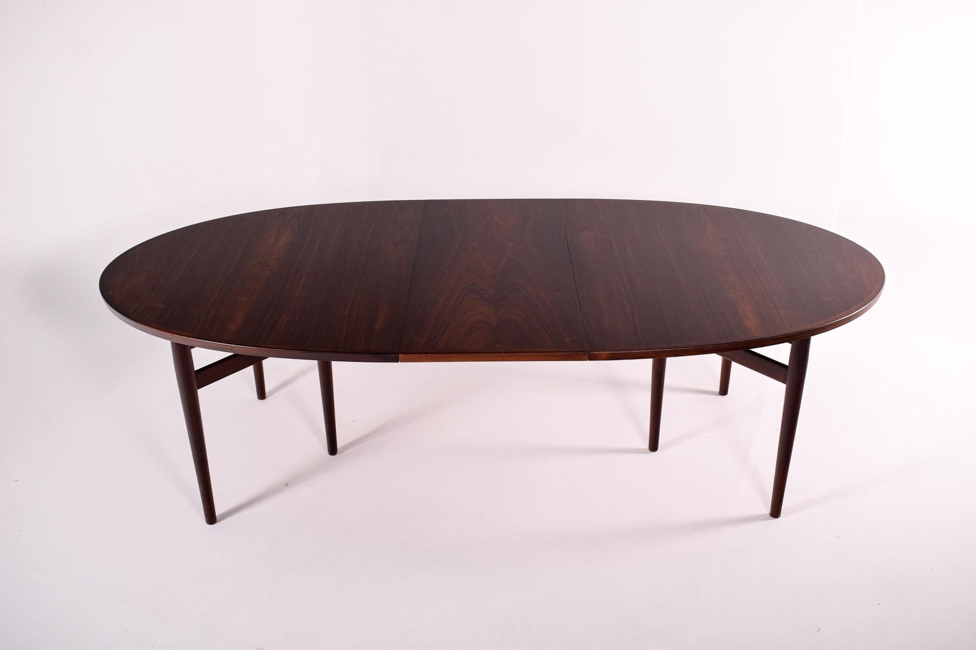 Danish Arne Vodder Rosewood Oval Dining Table, Model 212 for Sibast