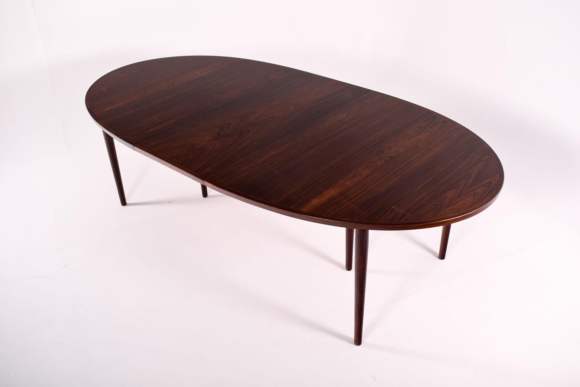 Arne Vodder Rosewood Oval Dining Table, Model 212 for Sibast In Good Condition In Lisboa, Lisboa