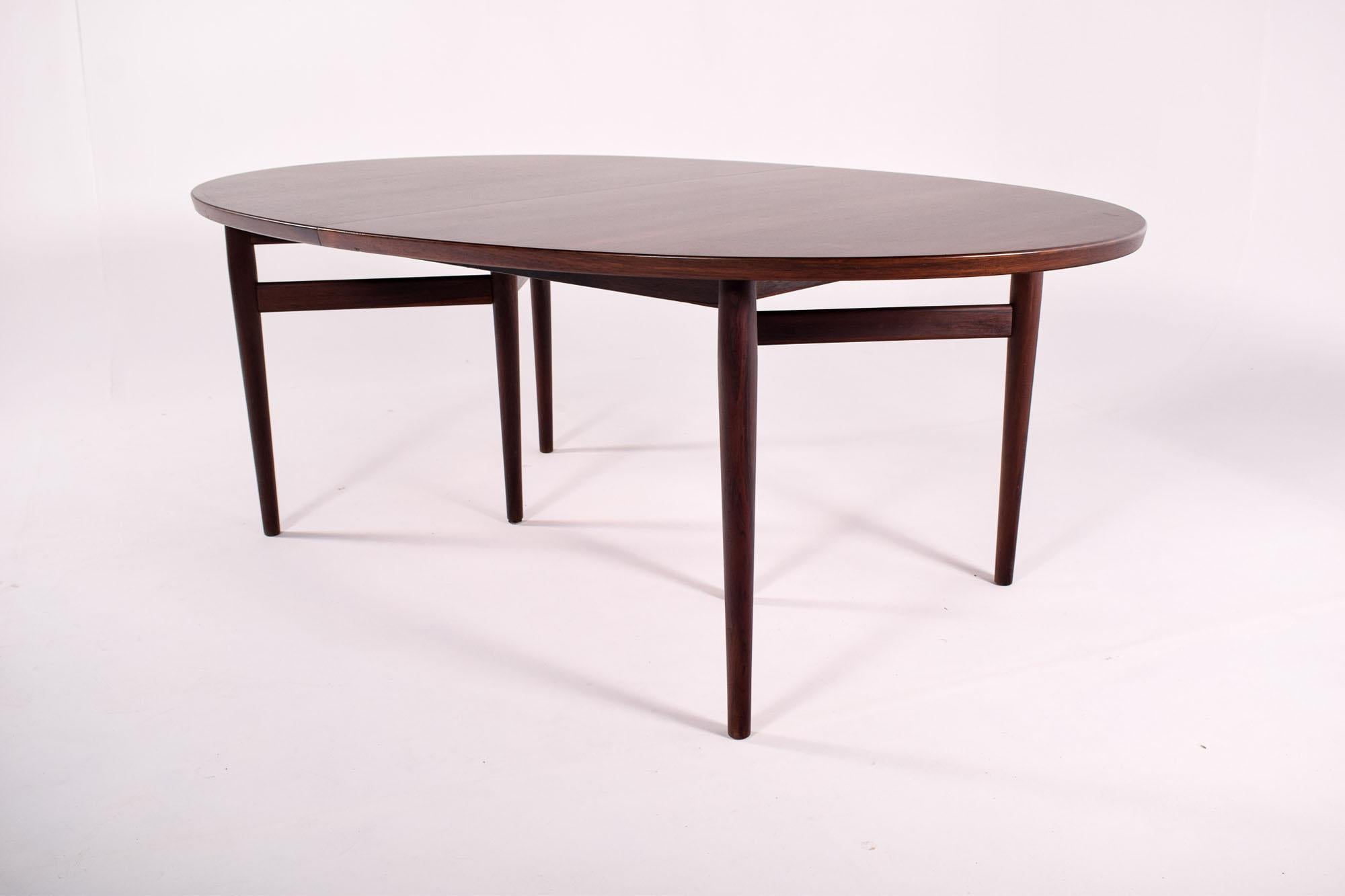 Arne Vodder Rosewood Oval Dining Table, Model 212 for Sibast 3