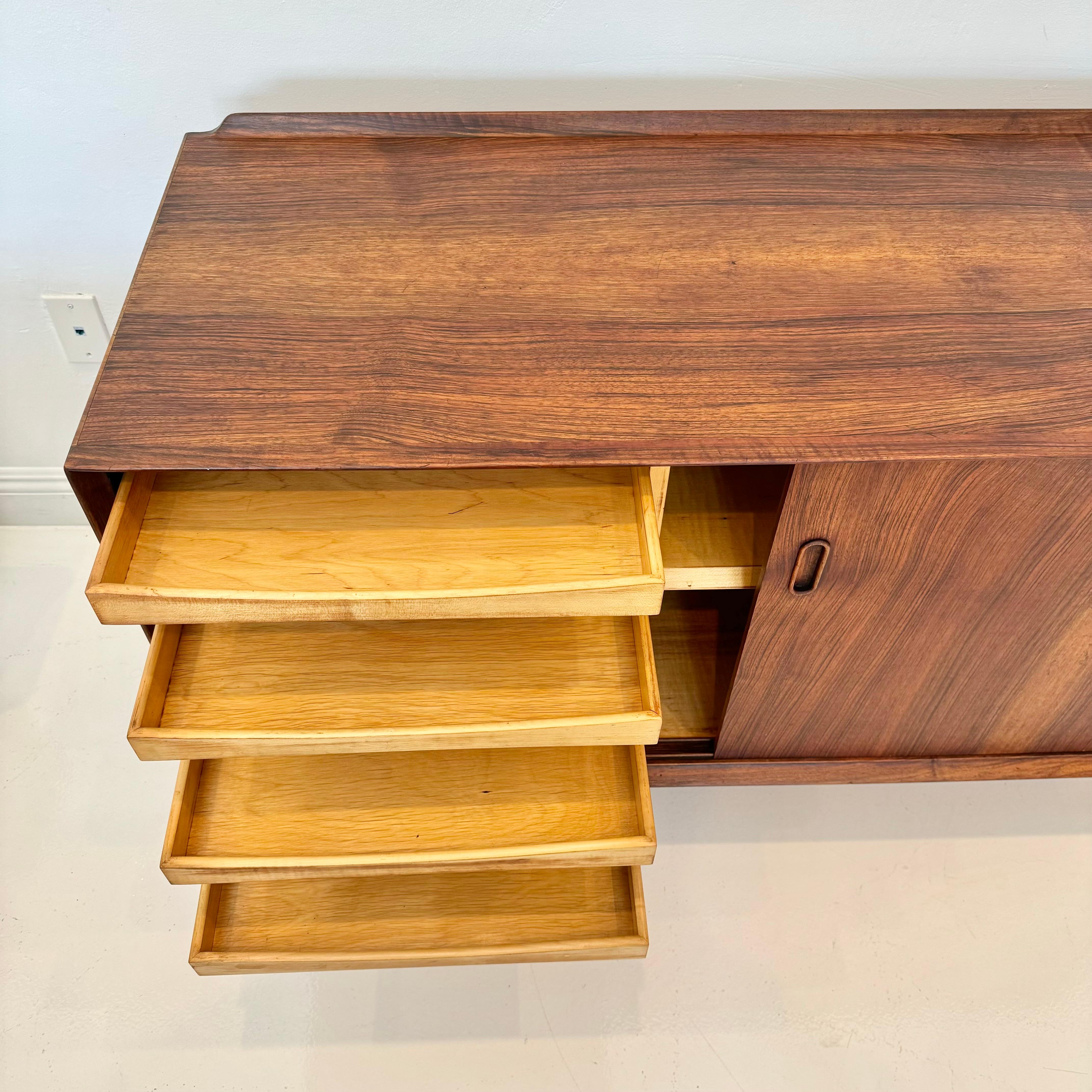 Credenza in palissandro di Arne Vodder per George Tanier, Danimarca, anni '60 in vendita 4