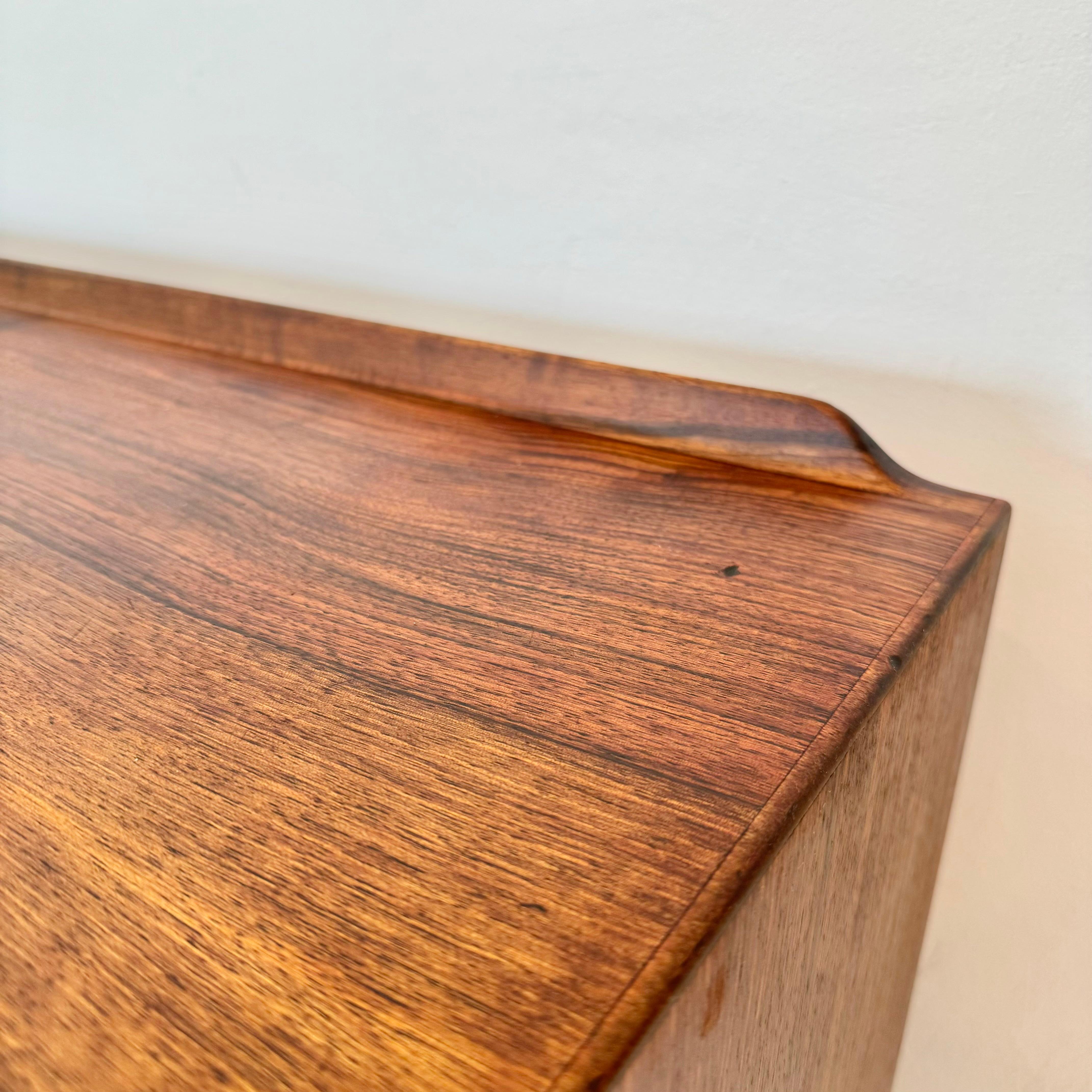 Cromo Credenza in palissandro di Arne Vodder per George Tanier, Danimarca, anni '60 in vendita