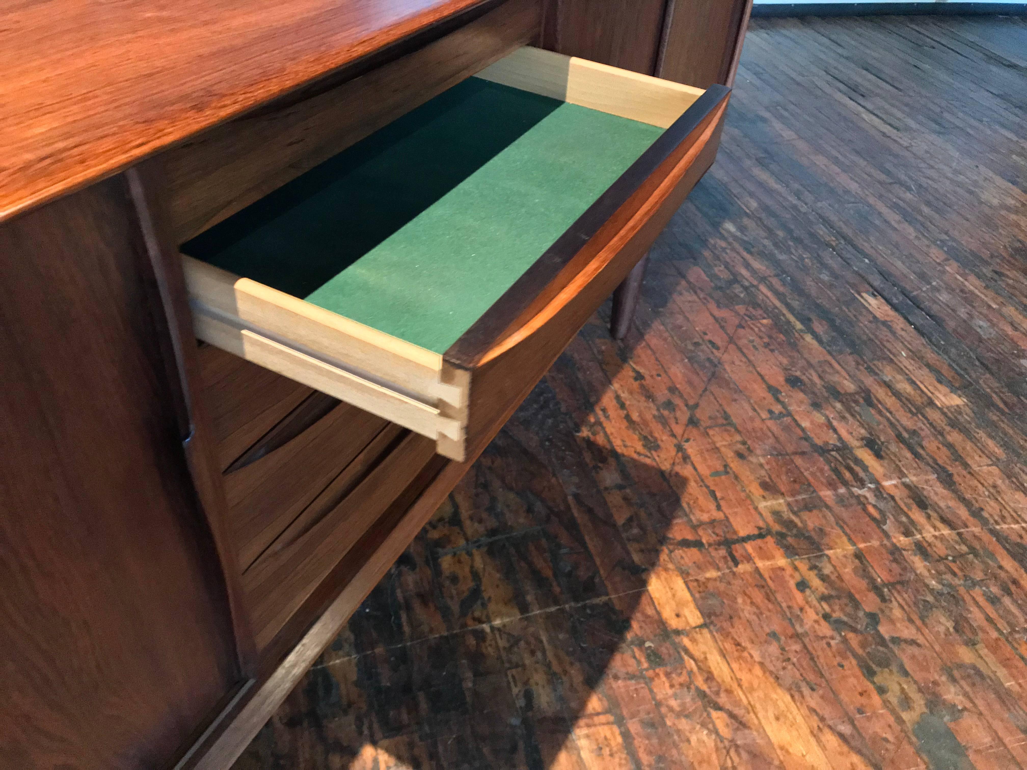 Credenza in legno di palissandro Arne Vodder in vendita 3