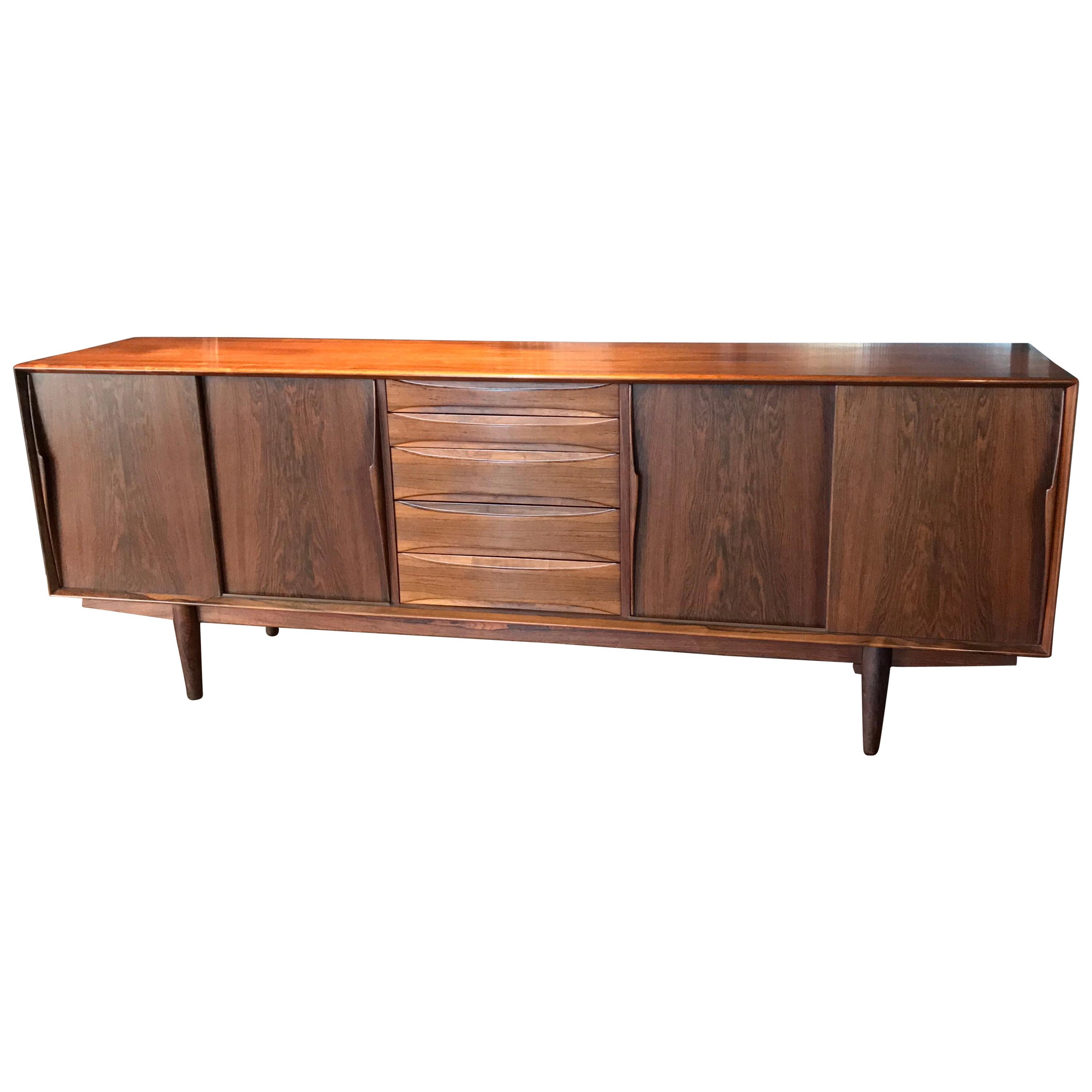 Arne Vodder Rosenholz-Sideboard im Angebot