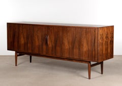 Arne Vodder Buffet en bois de rose Modèle 37 pour Sibast Furntinure Danemark:: 1960