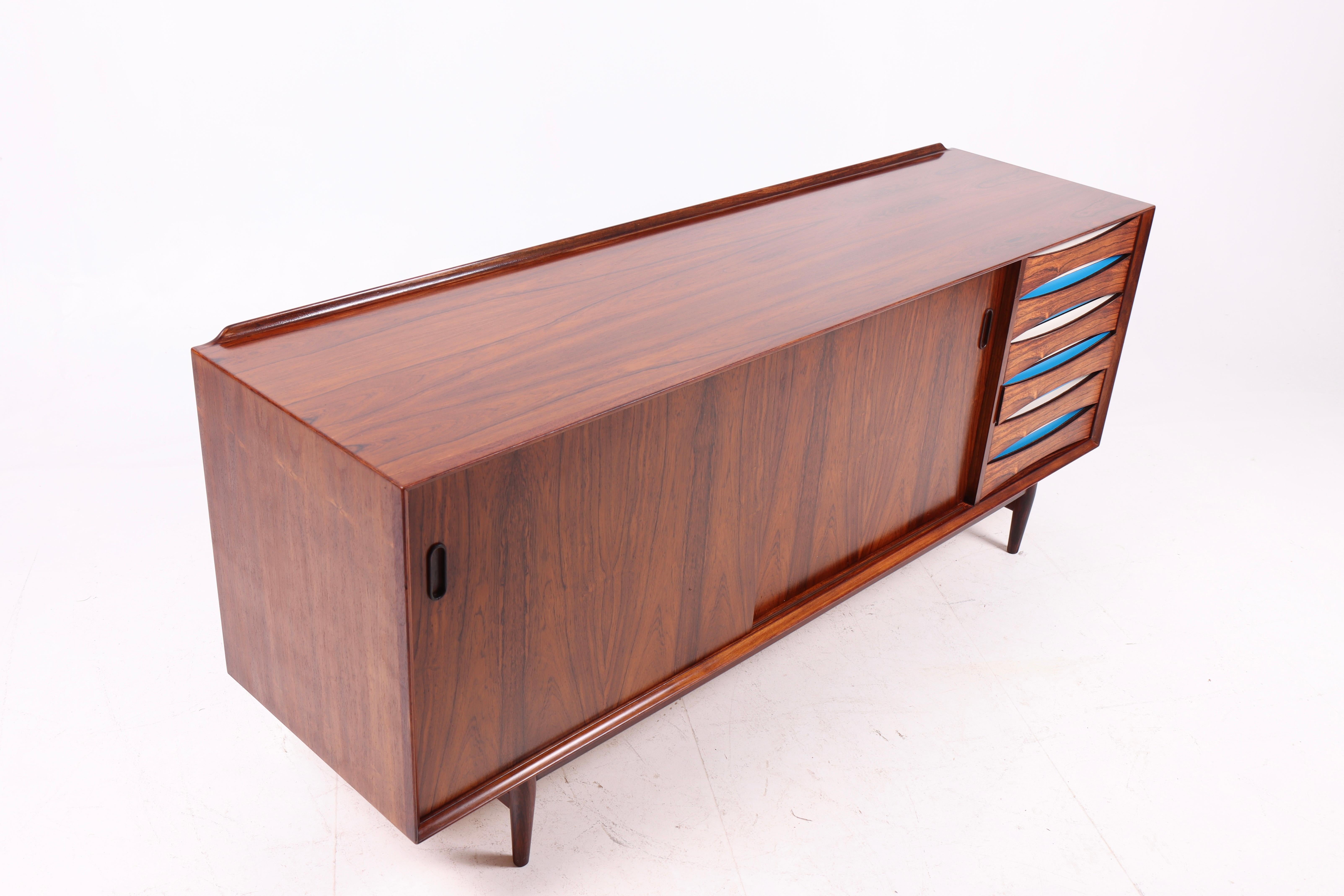 Aparador Arne Vodder de palisandro con cajones de colores, Sibast Møbler, años 50 en venta 1