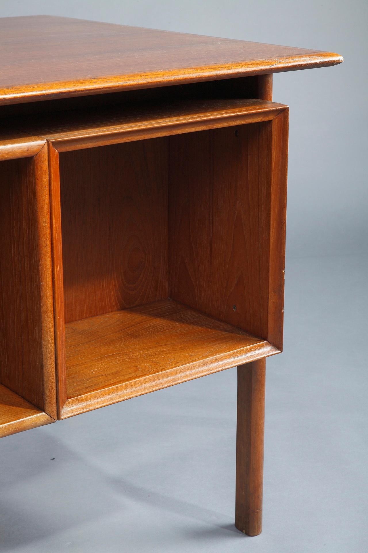 Rosewood Arne Vodder, Scandinavian Desk Manufactured by Sibast