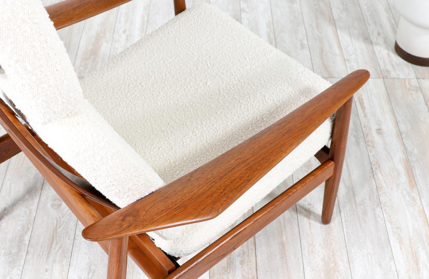 Bouclé Arne Vodder Sculpted Teak & Boucle Reclining Lounge Chair for France & Son For Sale