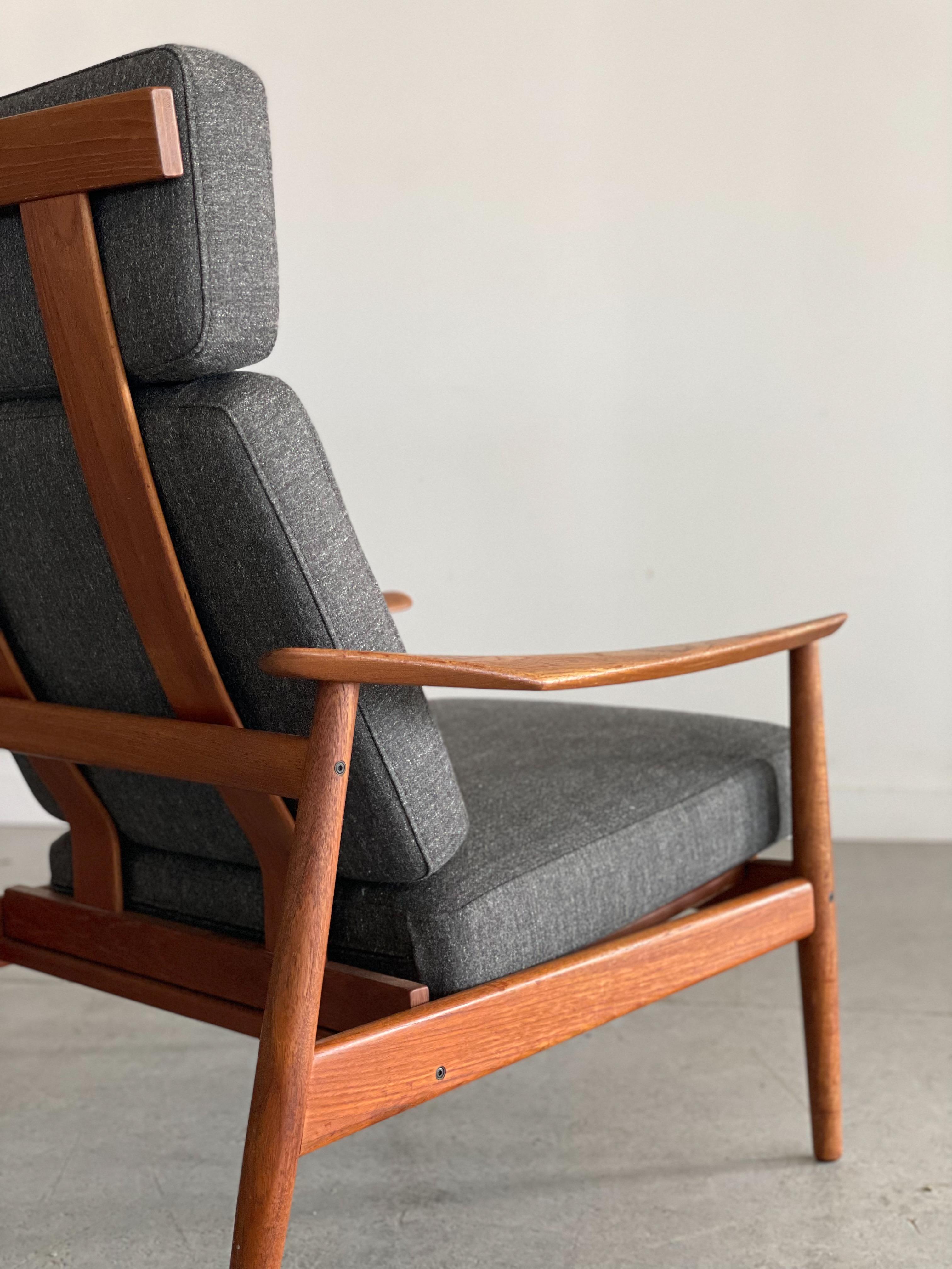 Arne Vodder Sculpted Teak Reclining Lounge Chair for France & Son For Sale 6