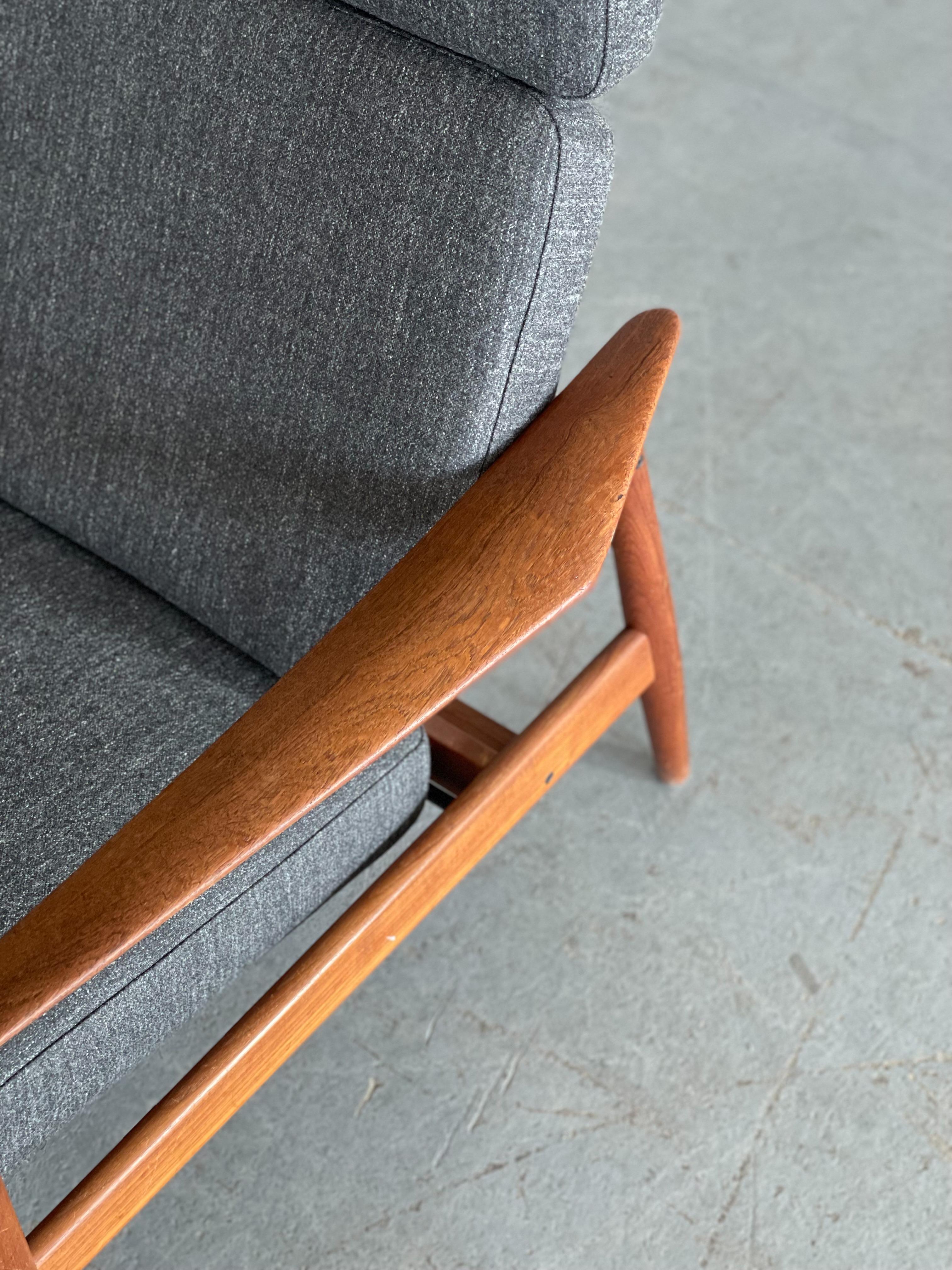 Arne Vodder Sculpted Teak Reclining Lounge Chair for France & Son For Sale 1