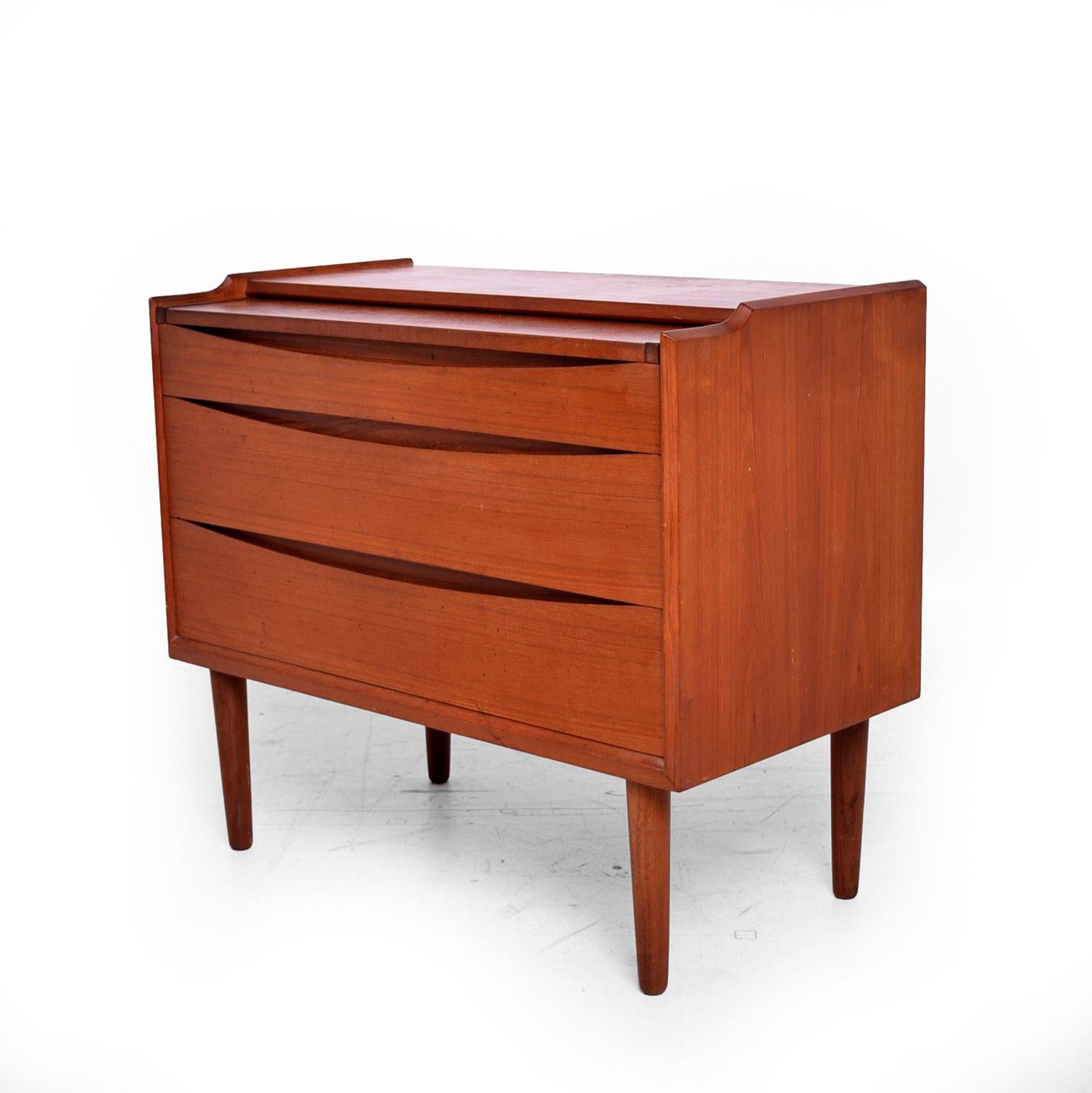 Arne Vodder Mid Century Make Up Glam Squad Vanity Dresser Wardrobe (Teakholz)