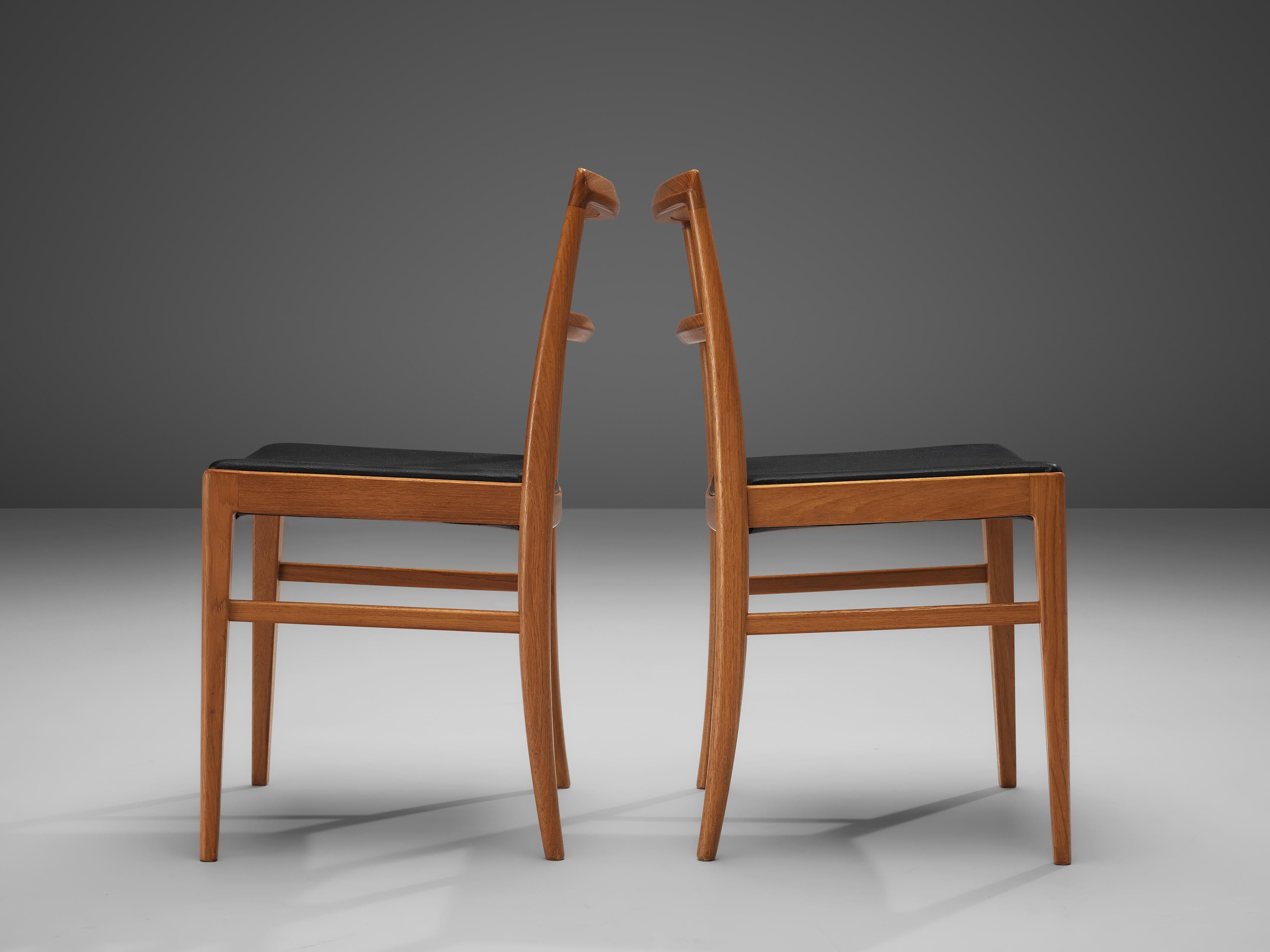 Arne Vodder for Sibast Set of Fourteen Dining Chairs in Teak 4