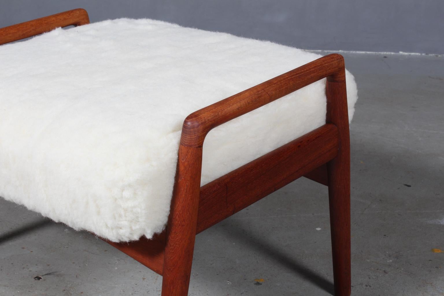Arne Vodder Set of Lounge Chairs and Ottoman in Sheepskin 8