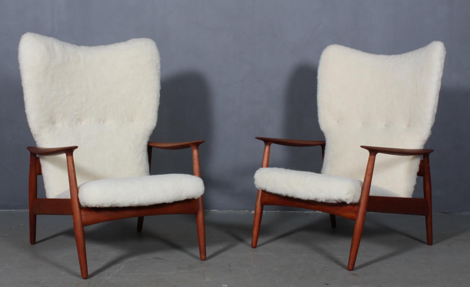 Scandinavian Modern Arne Vodder Set of Lounge Chairs and Ottoman in Sheepskin