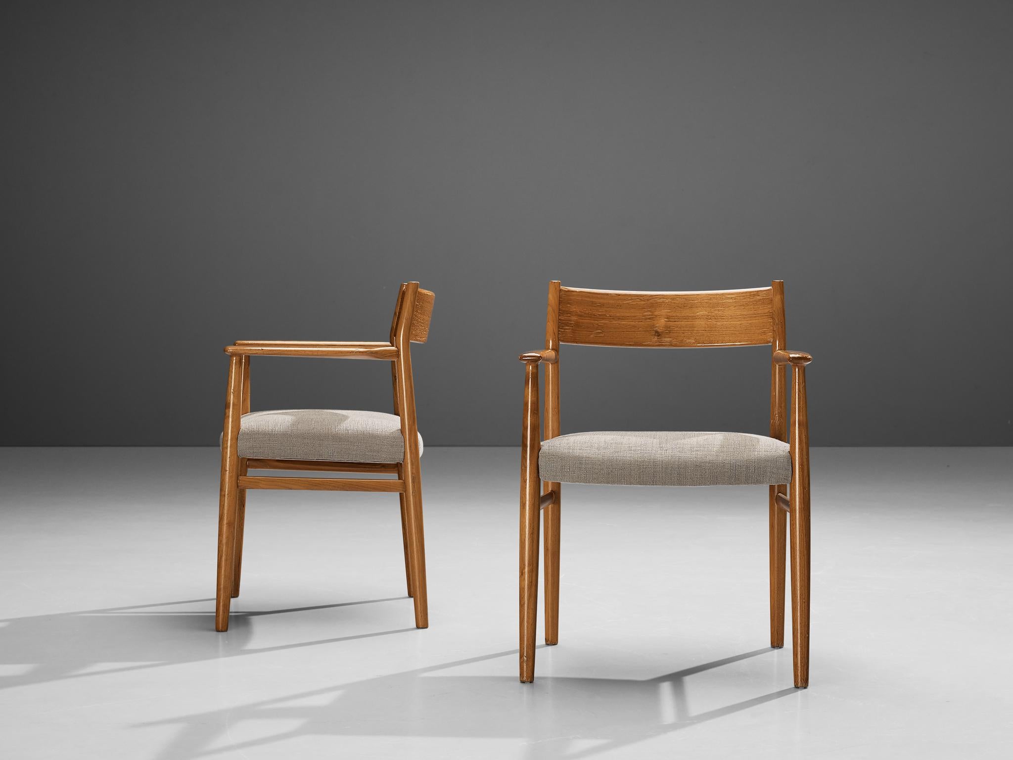 Scandinave moderne Arne Vodder Ensemble de six chaises de salle à manger en noyer et tapisserie grise en vente