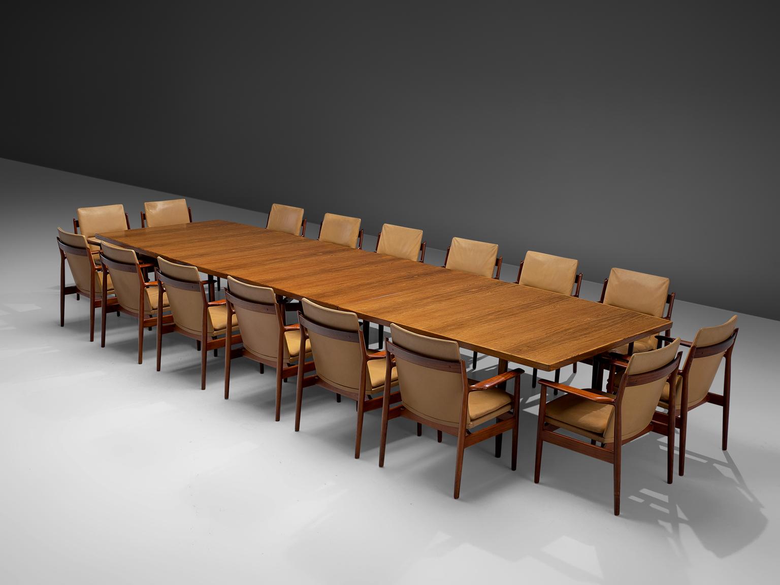 Arne Vodder Set of Sixteen Dining Chairs with Light Cognac Leather 3