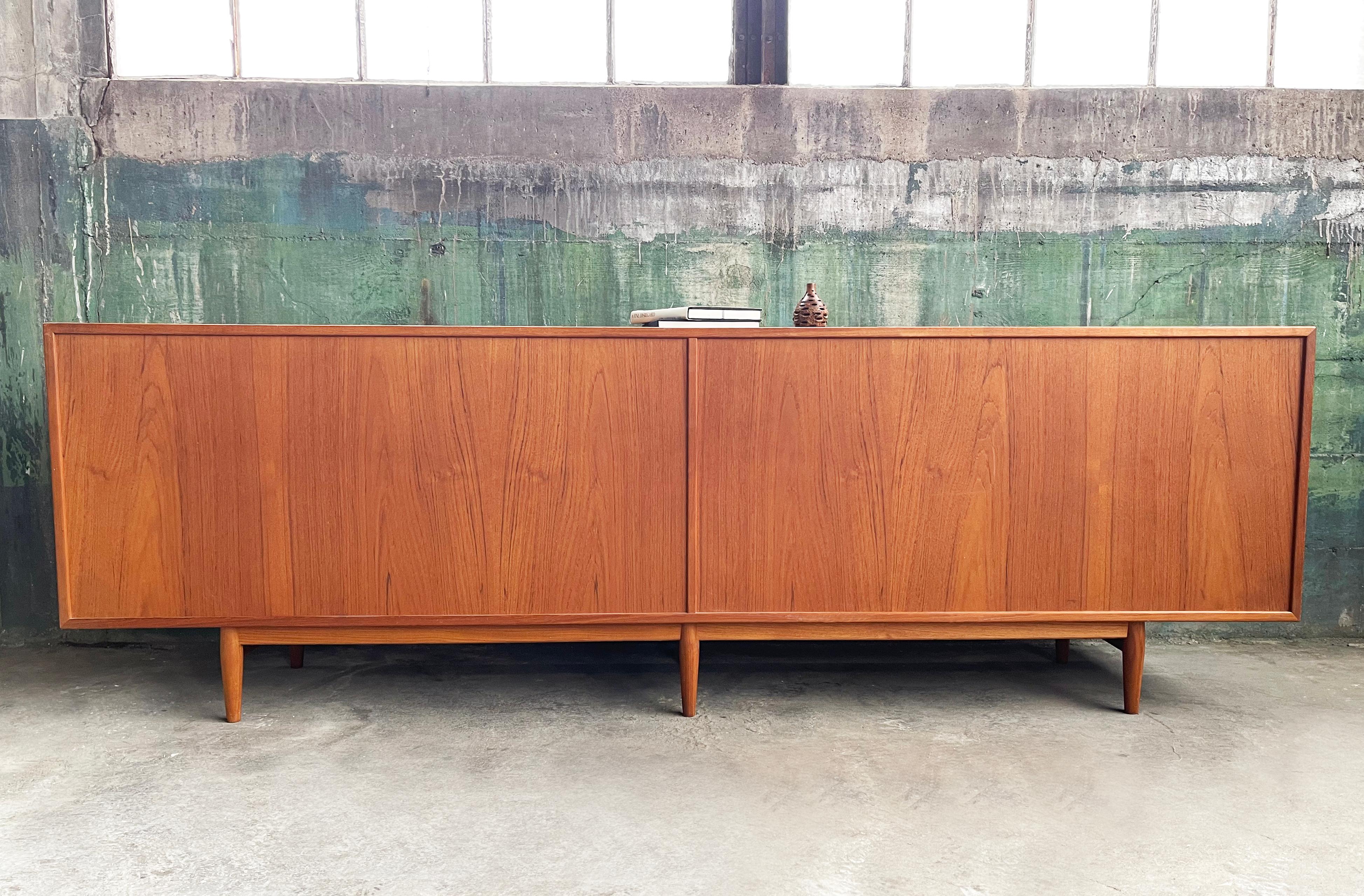 Arne Vodder Sideboard Credenza Model 29a, Produced by Sibast, 1950s Denmark In Good Condition For Sale In Madison, WI