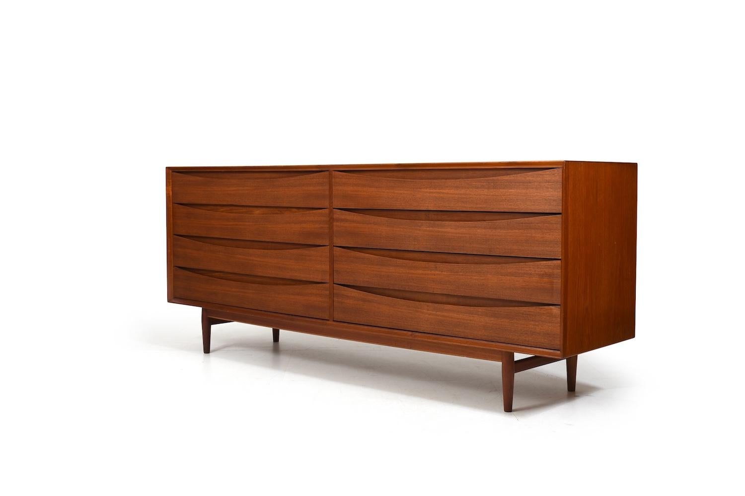 Scandinavian Modern Arne Vodder Sideboard / Doubble Chest in Teak 1960s For Sale