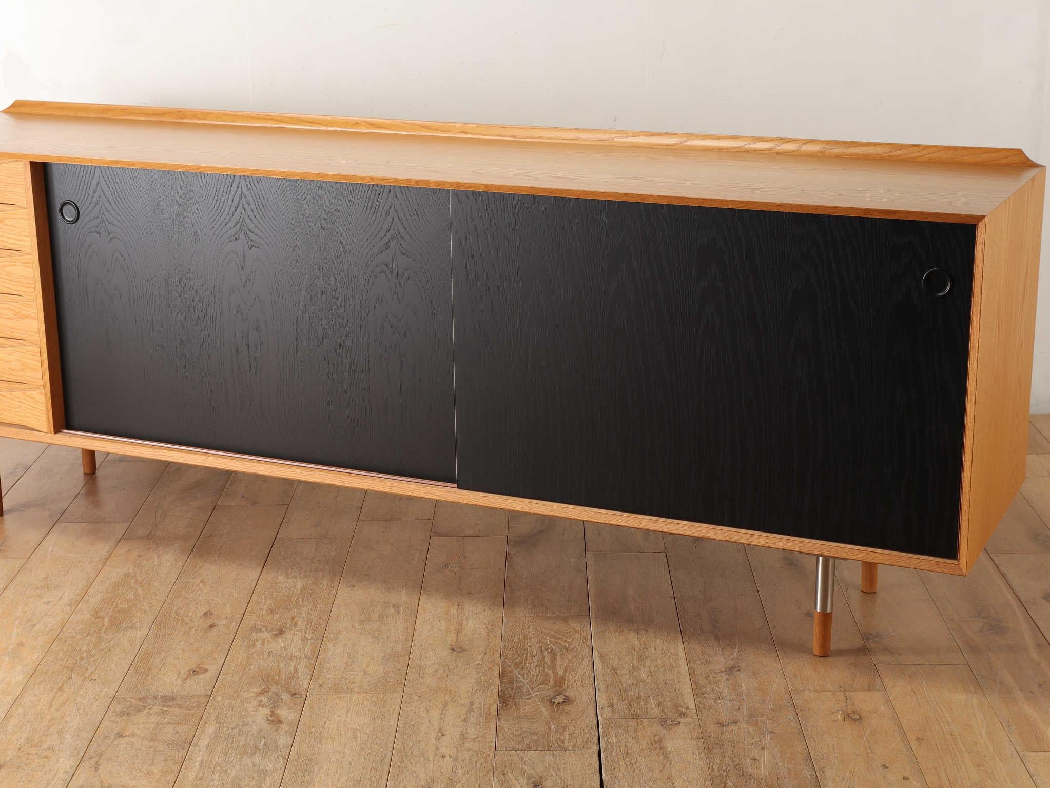 Credenza Arne Vodder in Oak con ante reversibili in vendita 5
