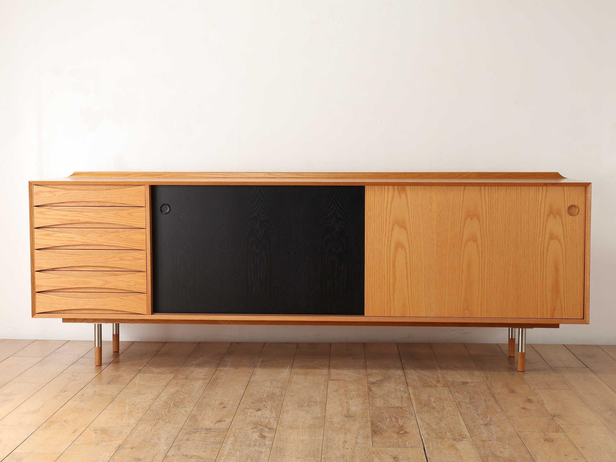 Fine XX secolo Credenza Arne Vodder in Oak con ante reversibili in vendita