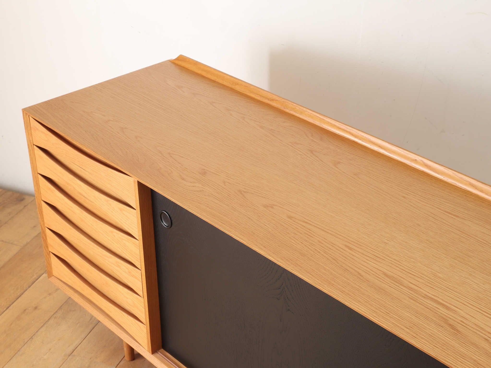 Credenza Arne Vodder in Oak con ante reversibili in vendita 1