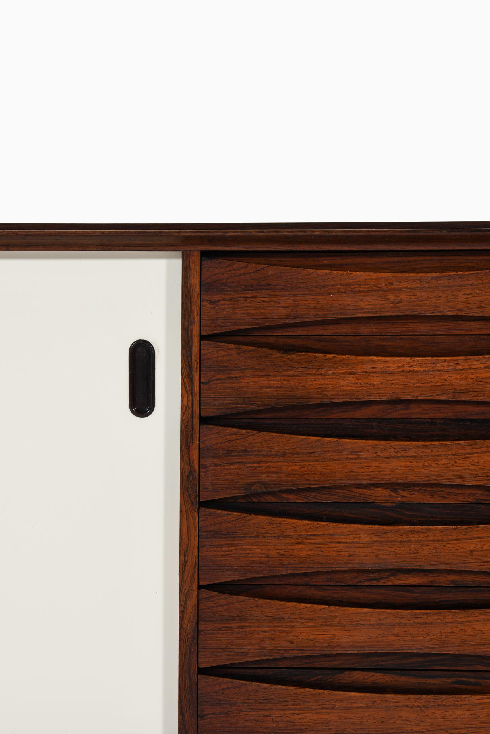 Rare sideboard model 29 designed by Arne Vodder. Produced by Sibast Møbelfabrik in Denmark.