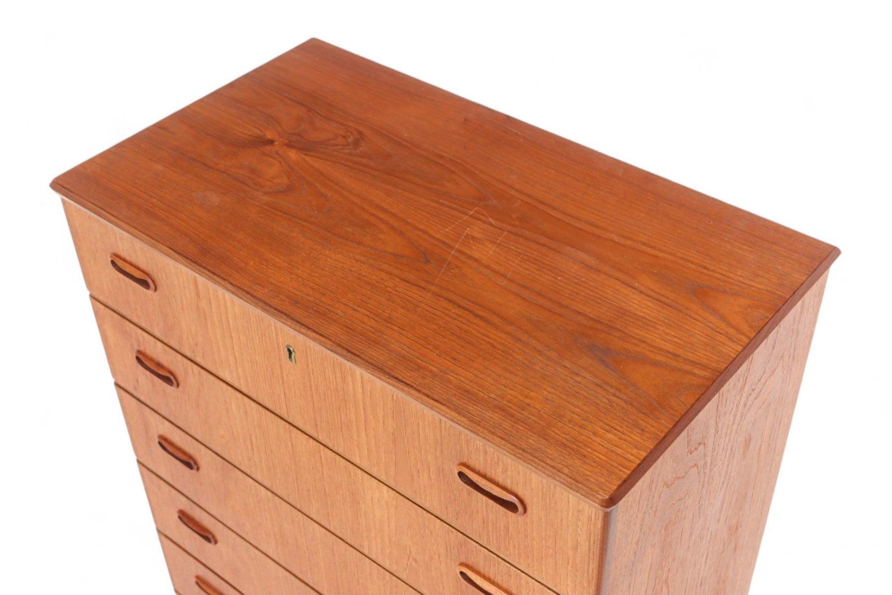 Danese Arne Vodder Cassettone in teak a sei cassetti in vendita