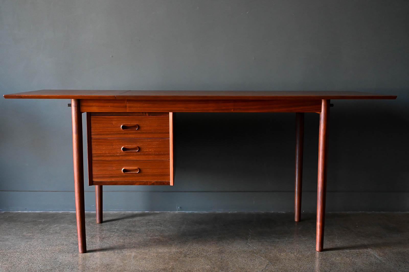 Mid-20th Century Arne Vodder Sliding Drawer Desk with Drop Leaf, ca. 1965