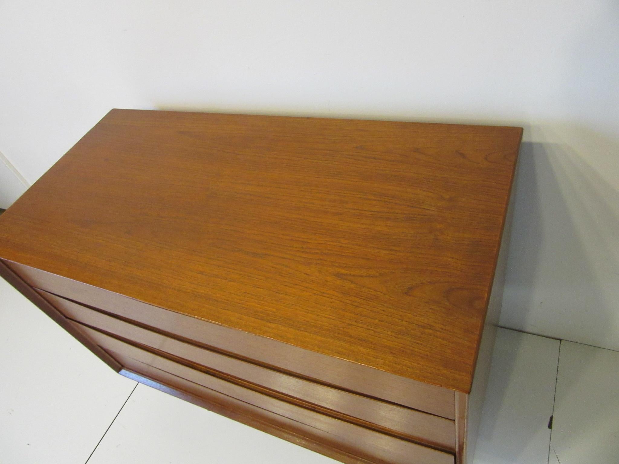 20th Century Arne Vodder Small Dresser for Sibast, Denmark For Sale