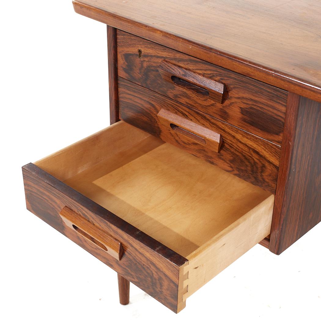 Arne Vodder Style Mid Century Danish Rosewood Desk For Sale 3