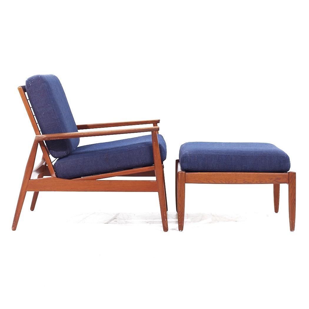 Arne Vodder Style Mid Century Danish Teak Lounge Chairs and Ottoman - Pair For Sale 4