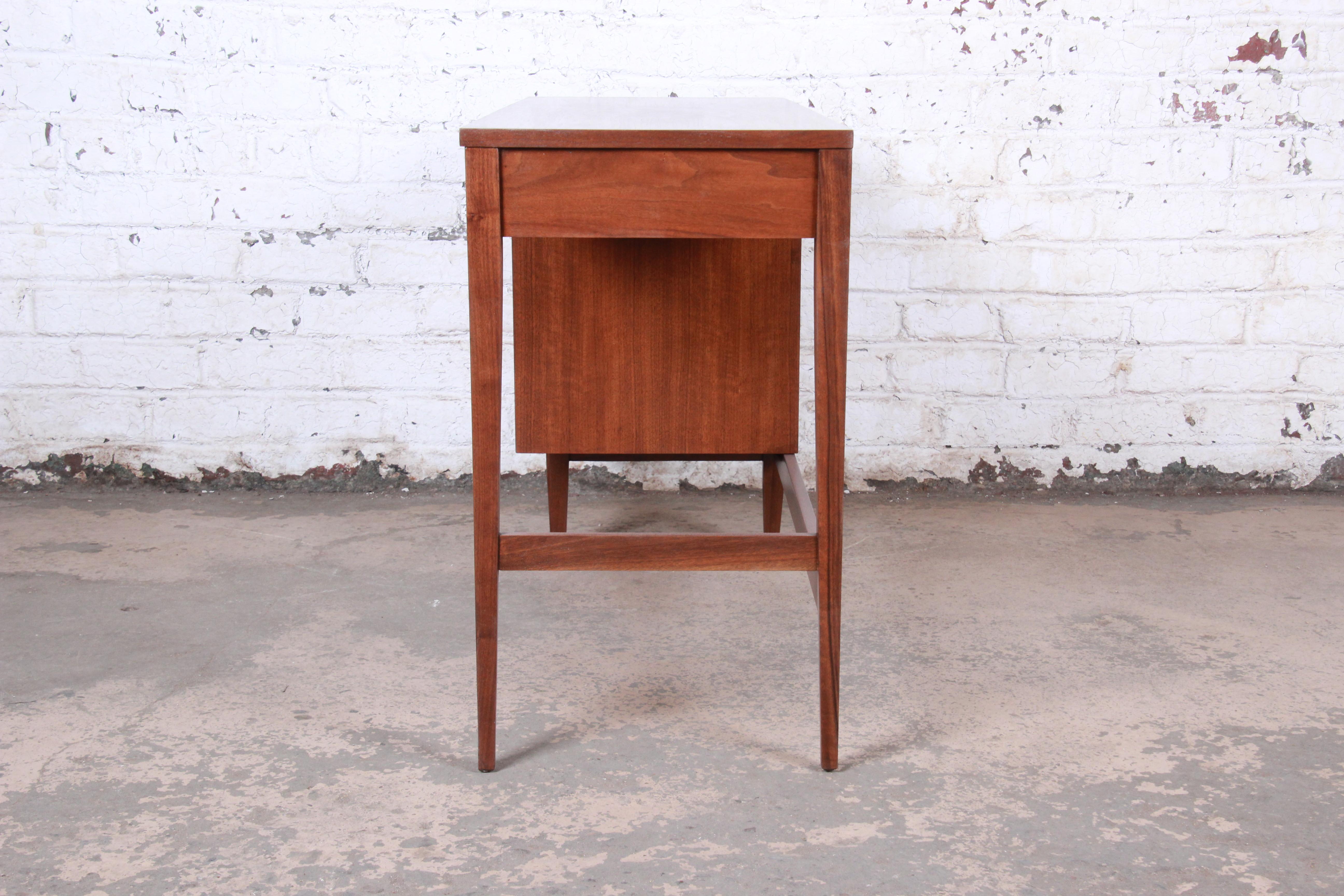 Arne Vodder Style Mid-Century Modern Walnut Desk, Newly Restored 4