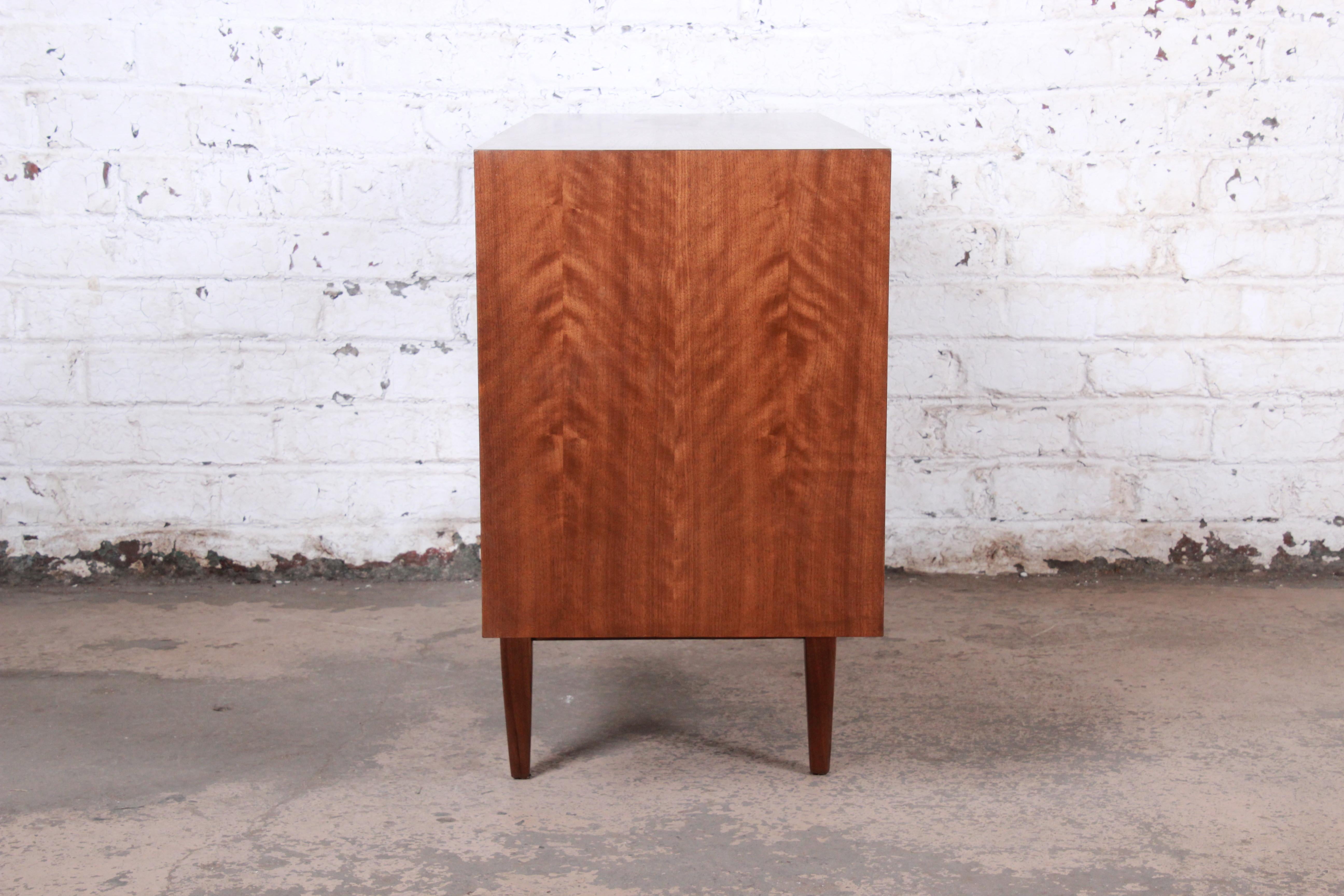 Arne Vodder Style Mid-Century Modern Walnut Desk, Newly Restored 6