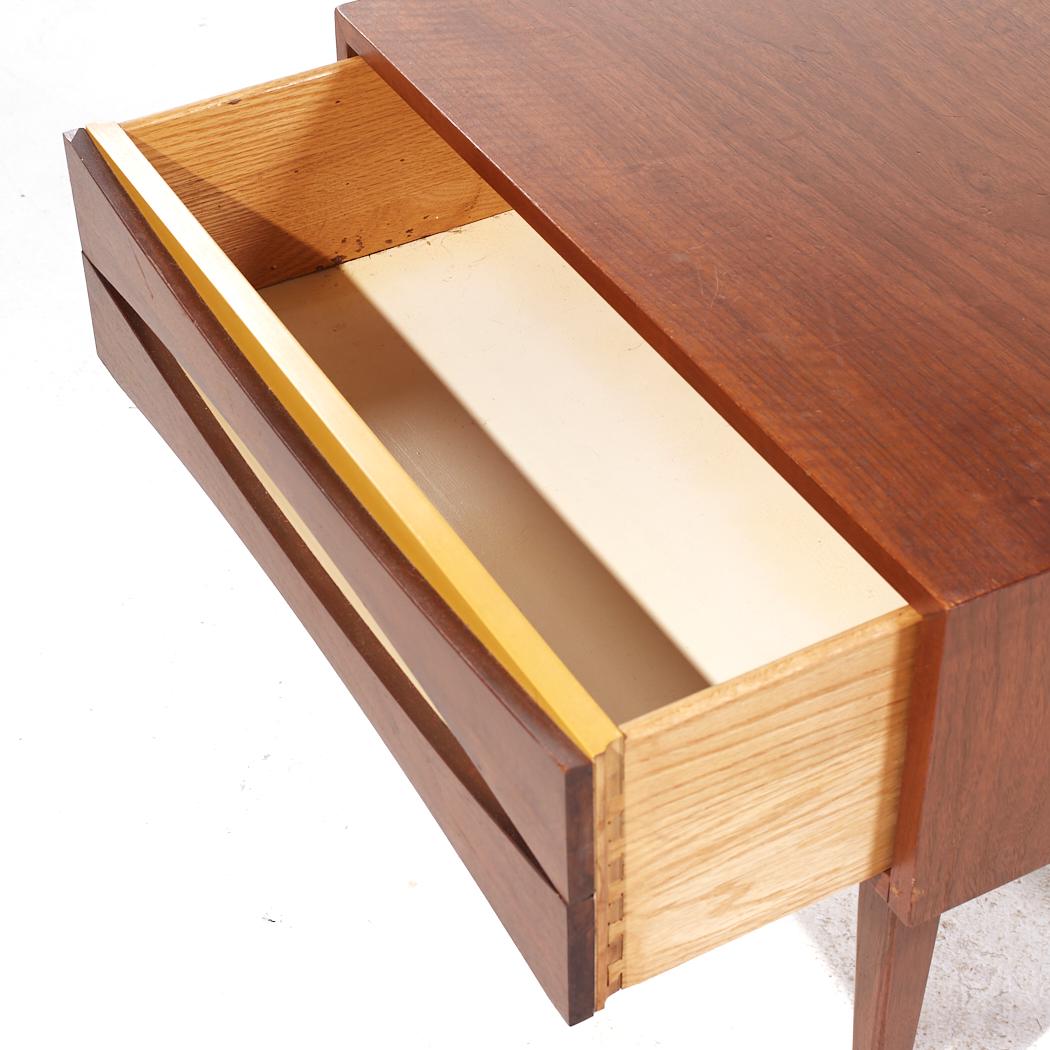 Arne Vodder Style West Michigan Furniture Walnut Nightstands - Pair For Sale 6