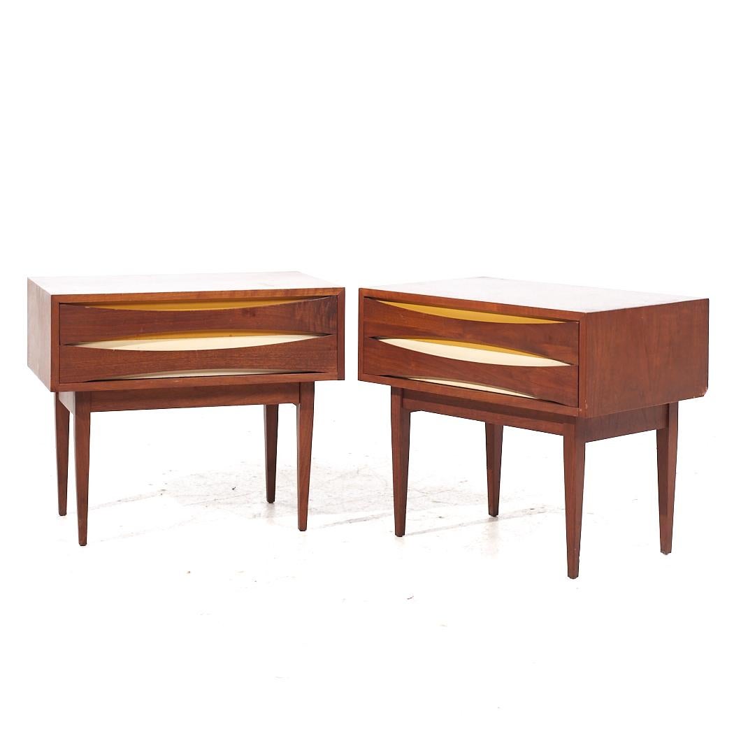 Mid-Century Modern Arne Vodder Style West Michigan Furniture Walnut Nightstands - Pair For Sale