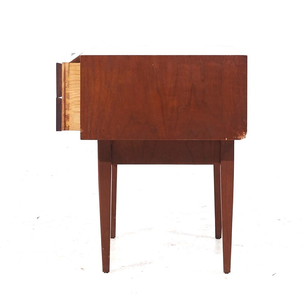 Arne Vodder Style West Michigan Furniture Walnut Nightstands - Pair For Sale 2