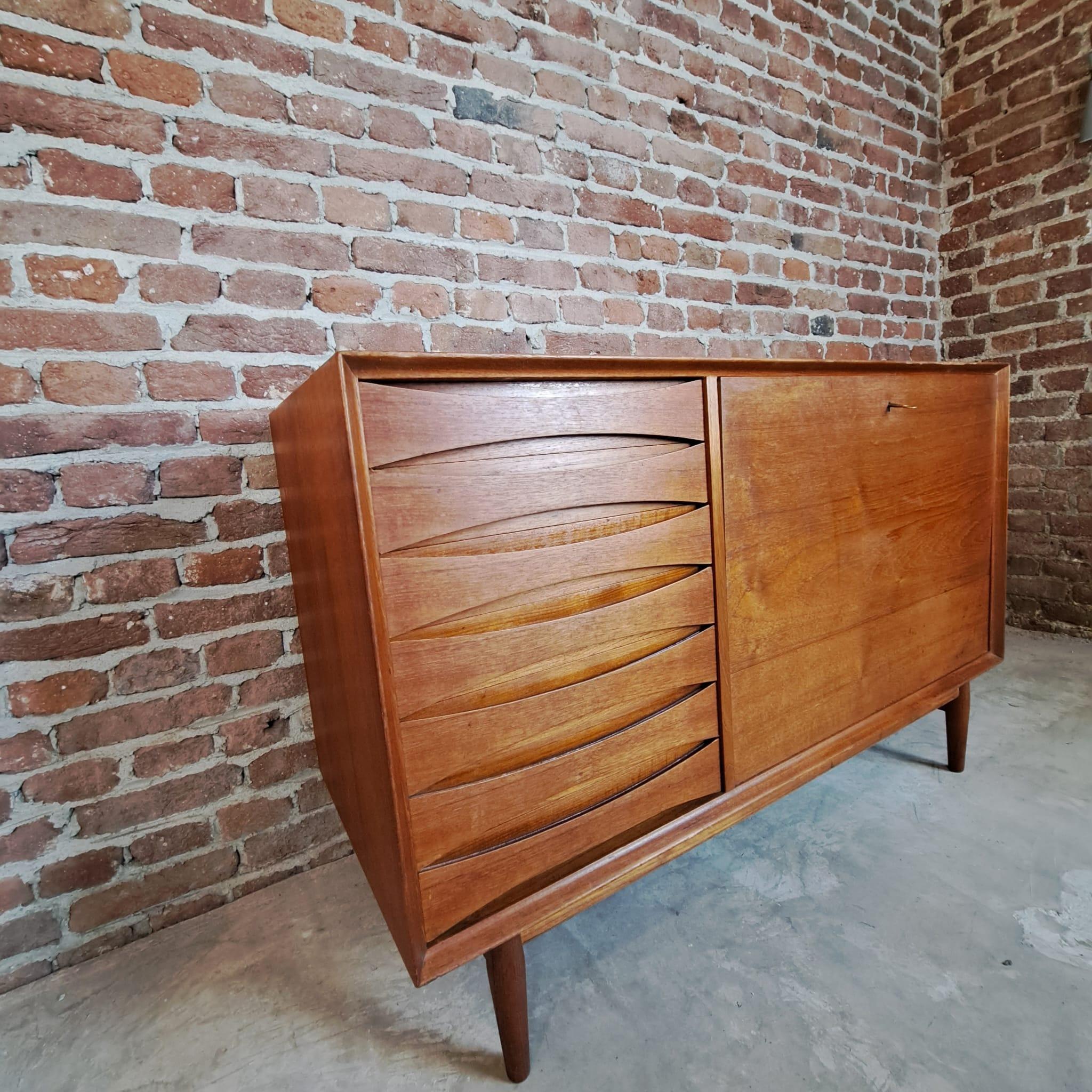 Mobile bar in teak di Arne Vodder, Danimarca, 1960 In condizioni buone in vendita a Torino, IT