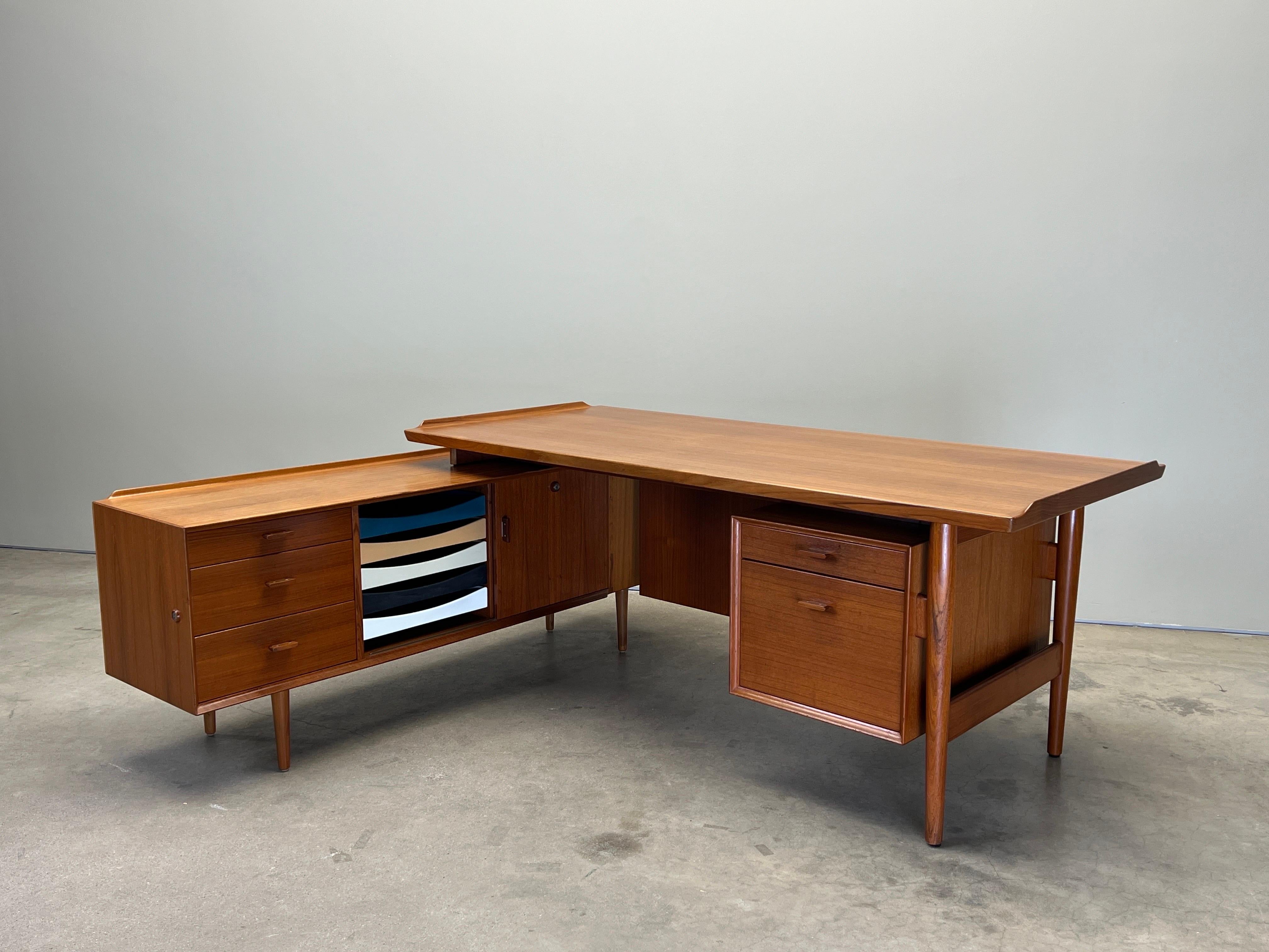 Scrivania in teak di Arne Vodder per Sibast in vendita 6