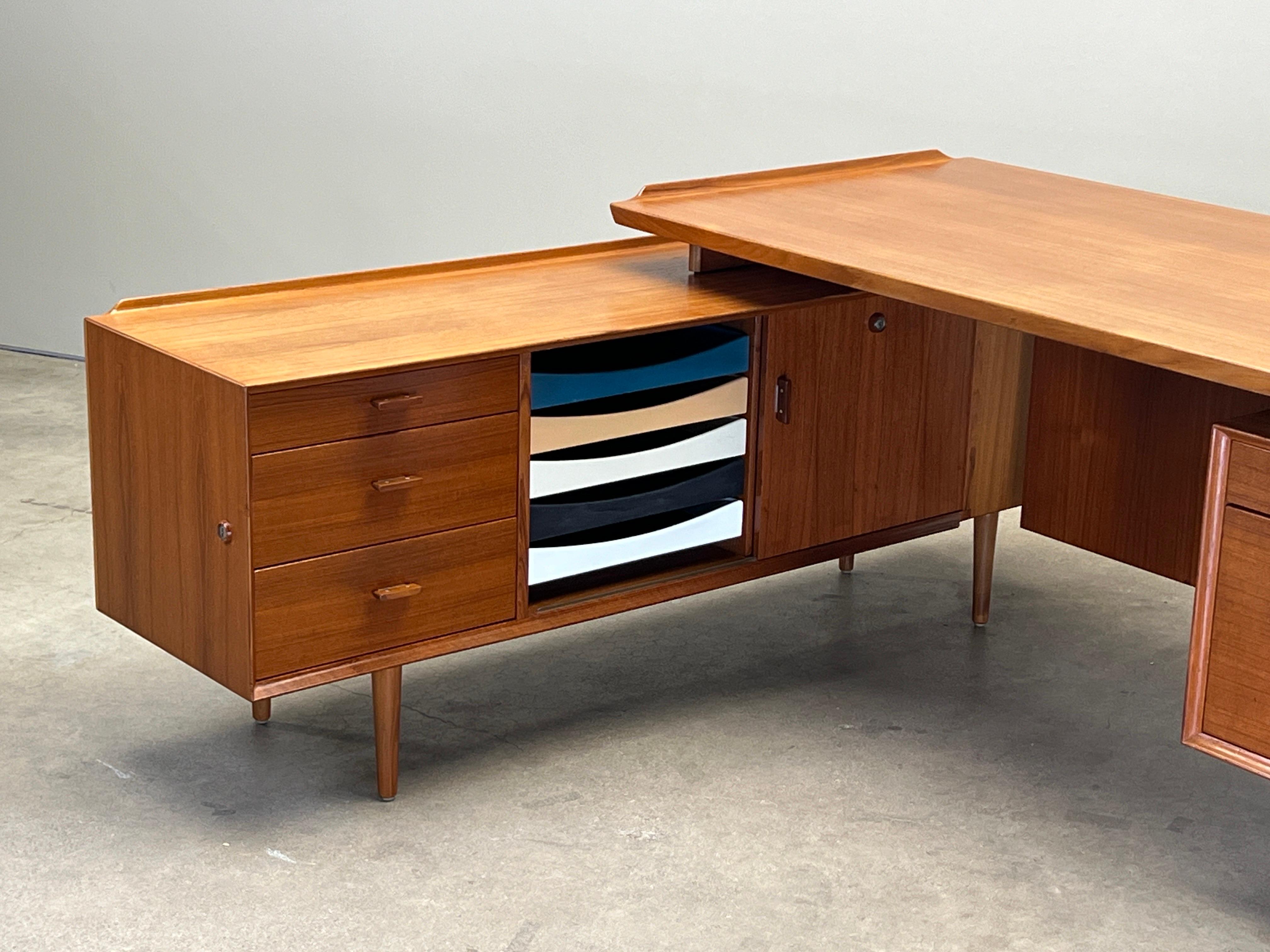 Scrivania in teak di Arne Vodder per Sibast in vendita 9