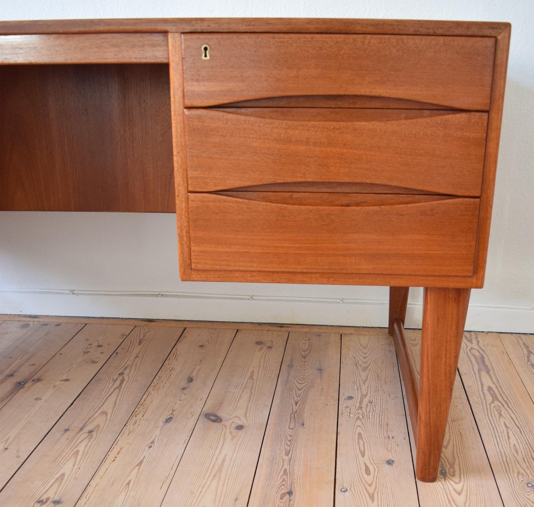 Mid-Century Modern Arne Vodder Teak Executive Desk, 1960s, Denmark For Sale