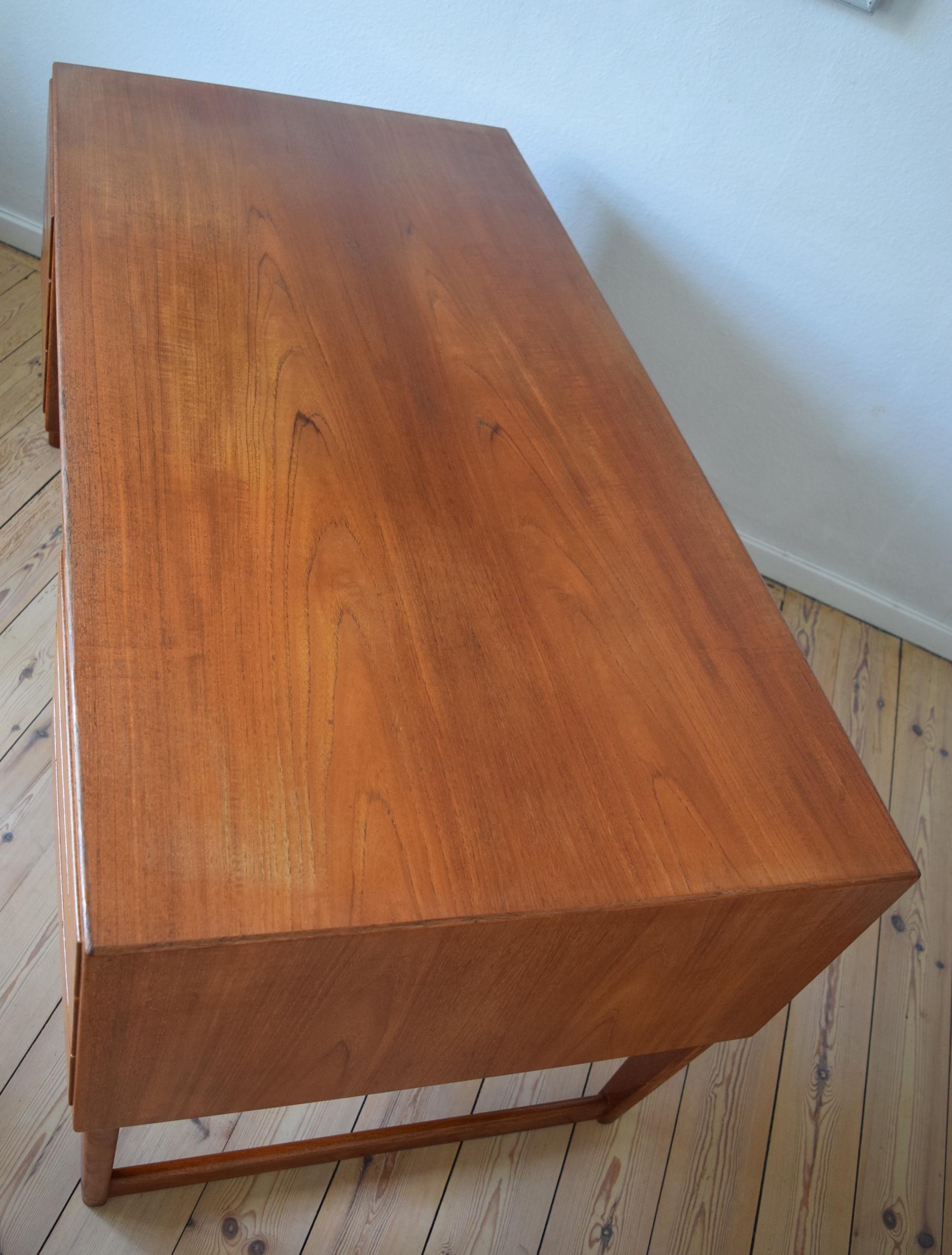 Arne Vodder Teak Executive Desk, 1960s, Denmark For Sale 2