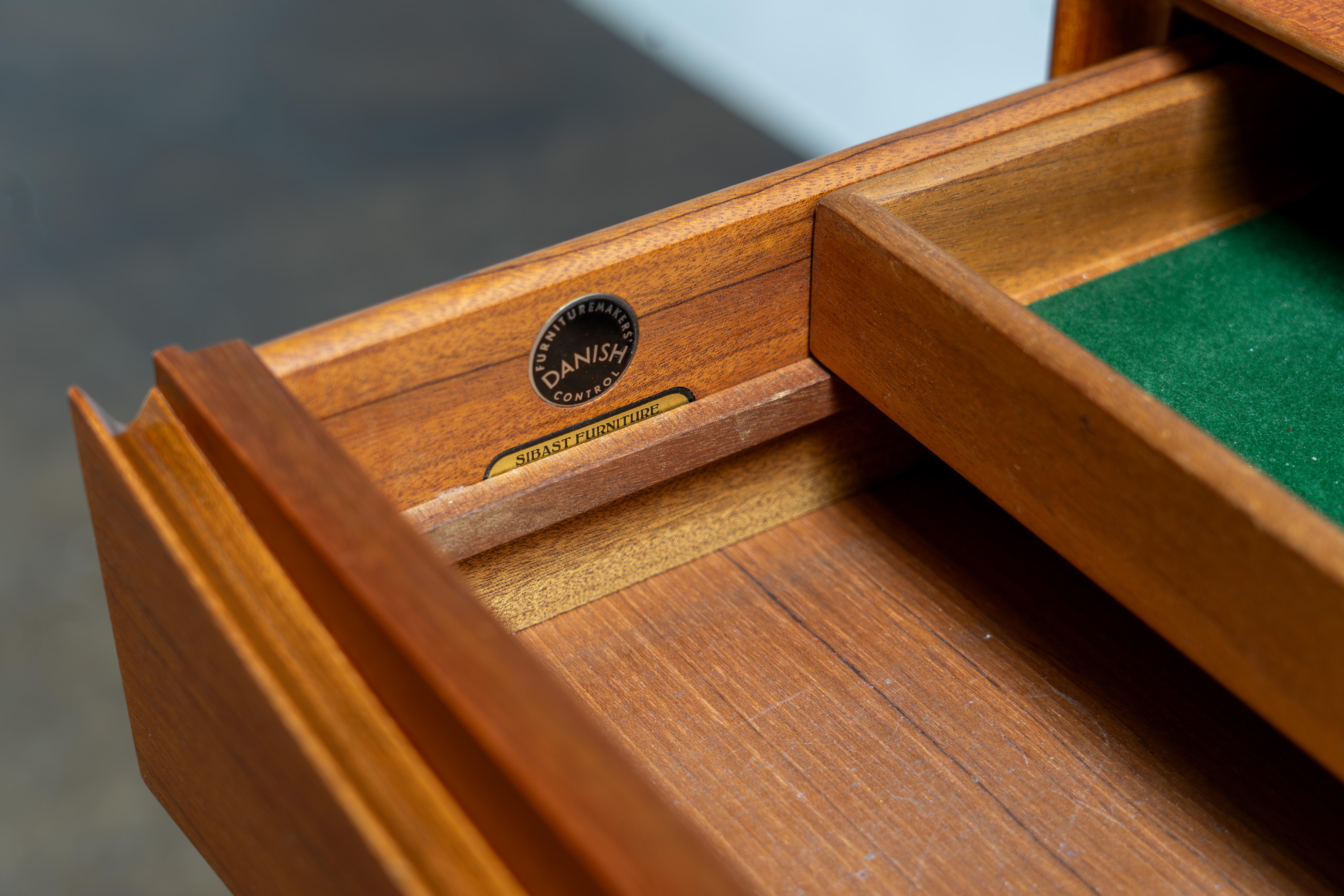 Arne Vodder - Credenza in teak OS 63 Sibast, Danimarca, anni '50 in vendita 9