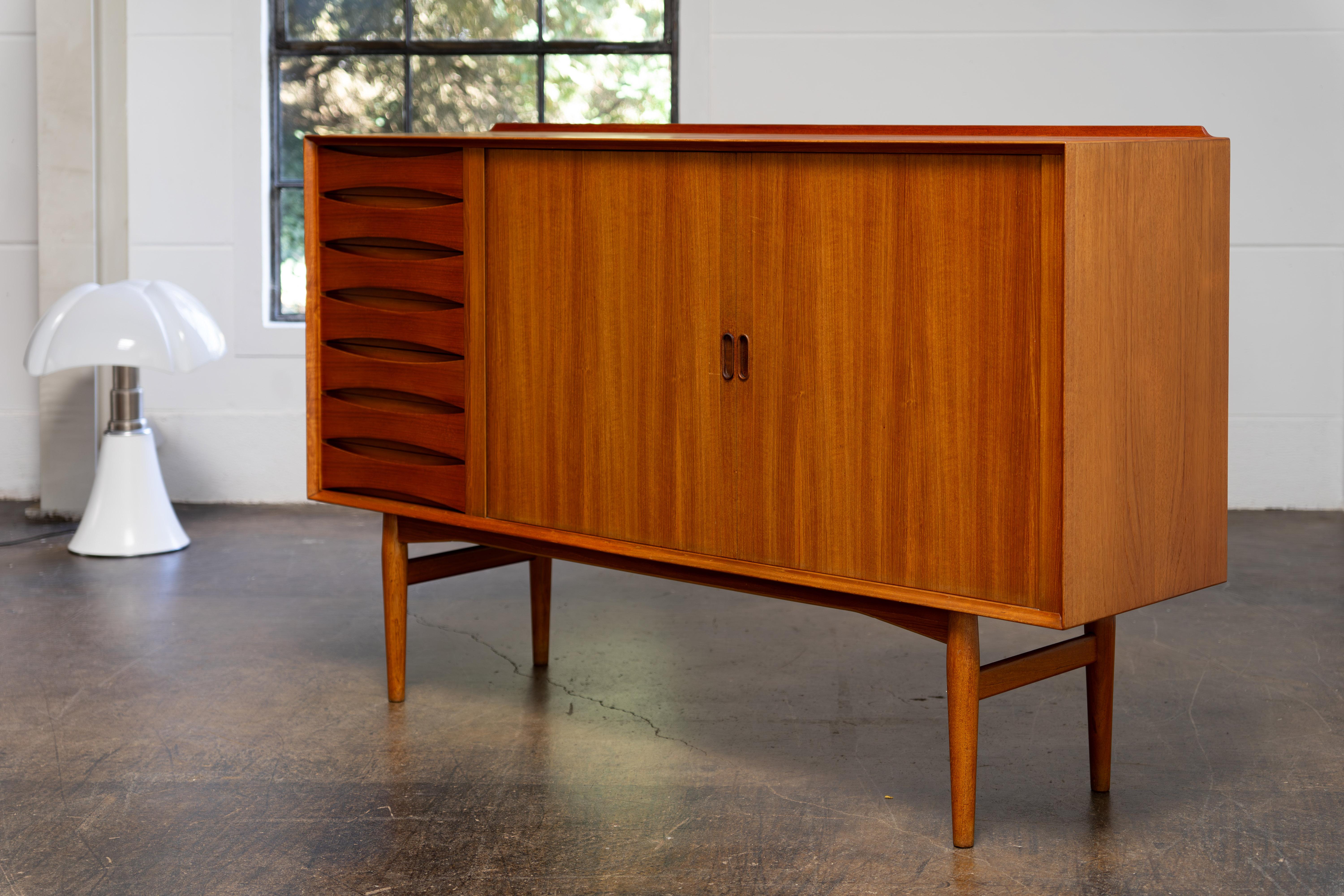 Scandinavo moderno Arne Vodder - Credenza in teak OS 63 Sibast, Danimarca, anni '50 in vendita