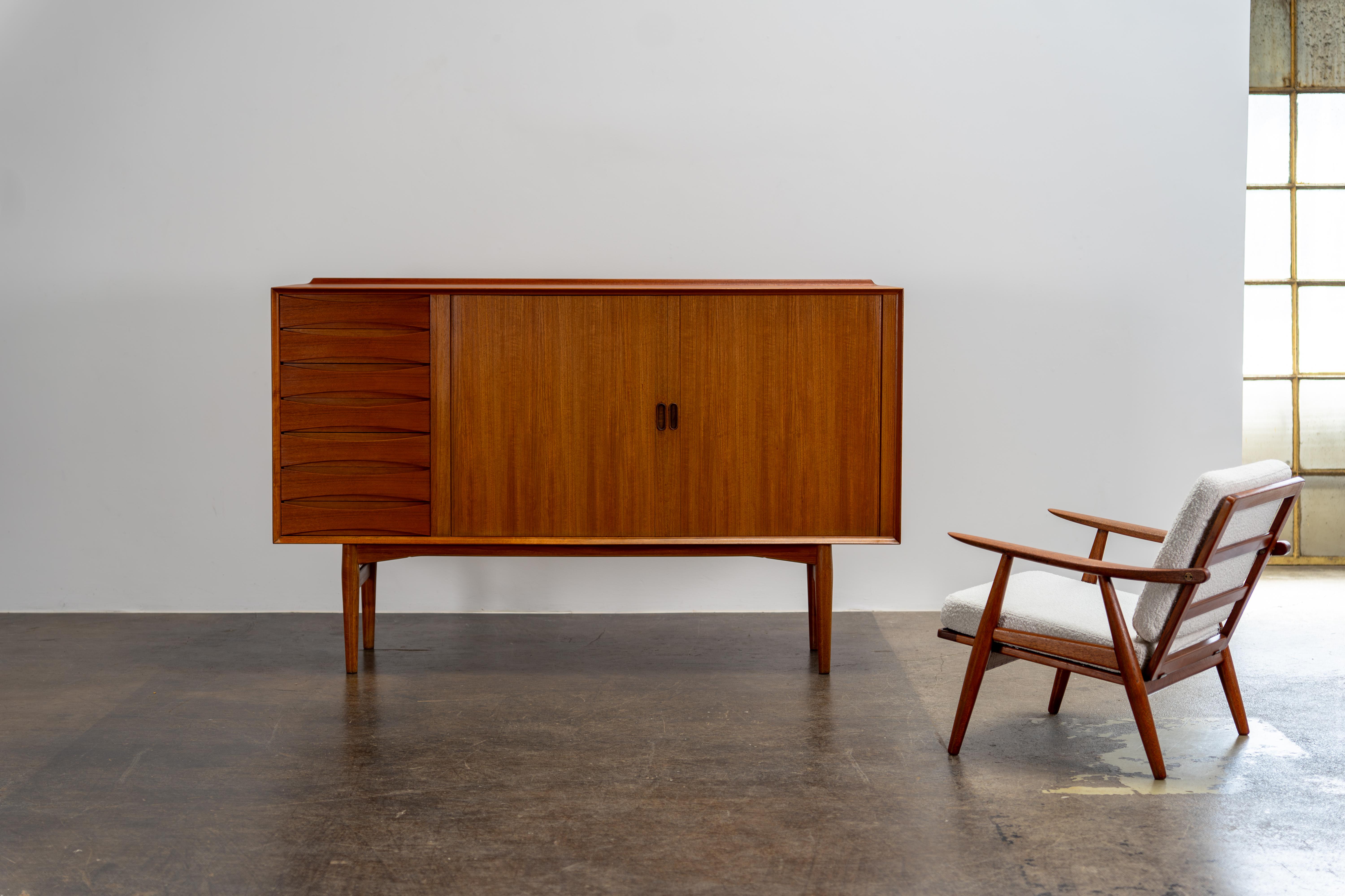 Arne Vodder - Credenza in teak OS 63 Sibast, Danimarca, anni '50 In condizioni buone in vendita a Rosendahl, DE
