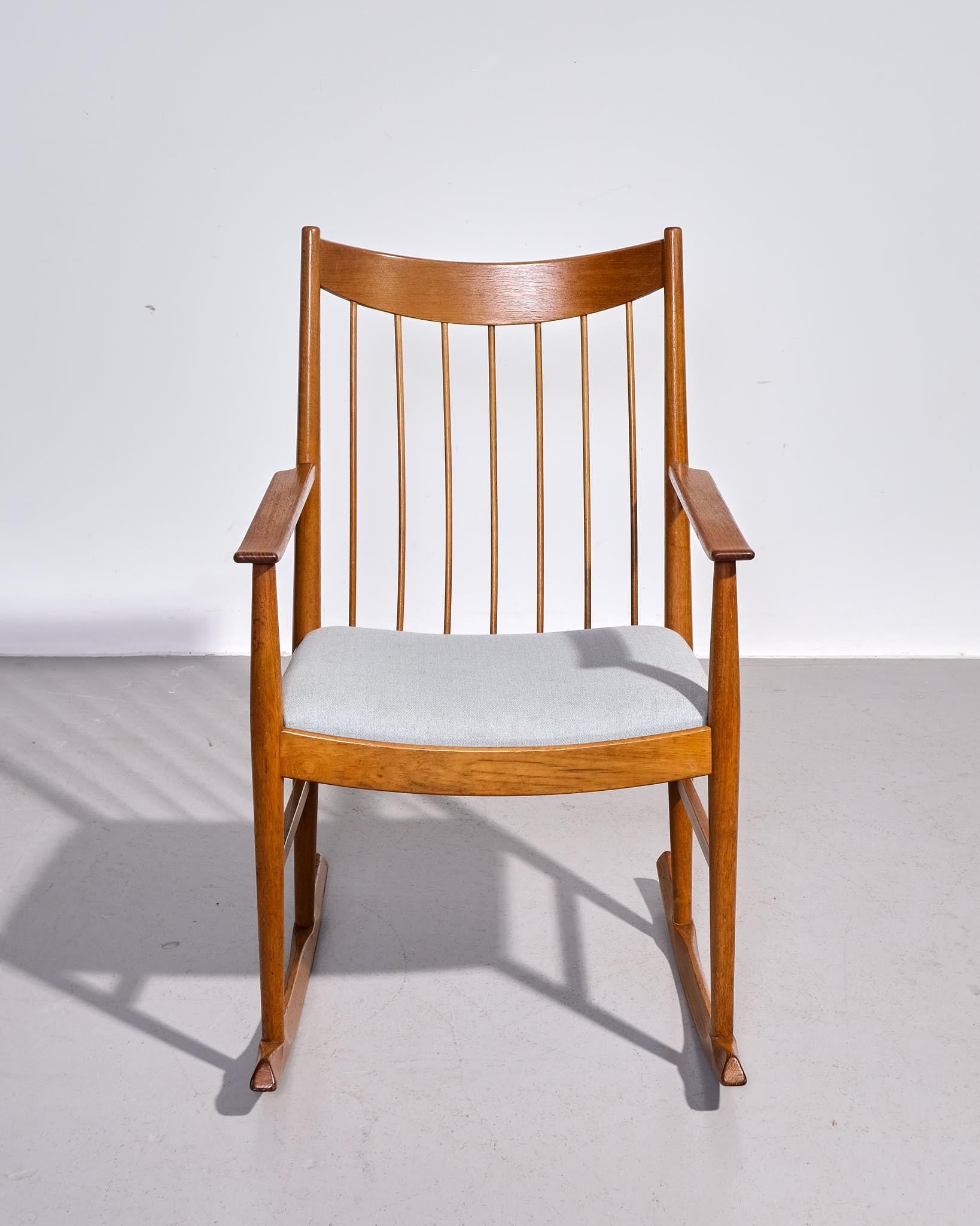 Mid-Century moderno Sedia a dondolo in teak Arne Vodder