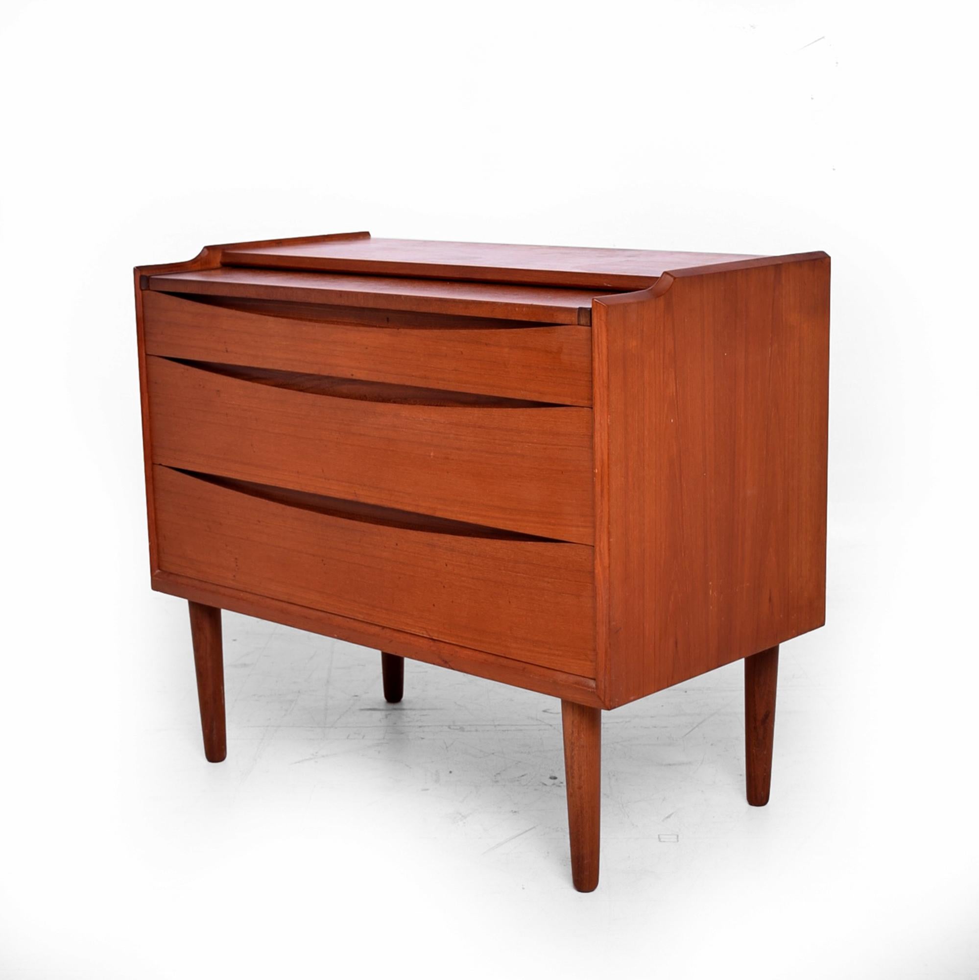 Arne Vodder Teak Scandinavian Secretary Desk 1960s Old Hollywood Vanity Dresser In Good Condition In Chula Vista, CA