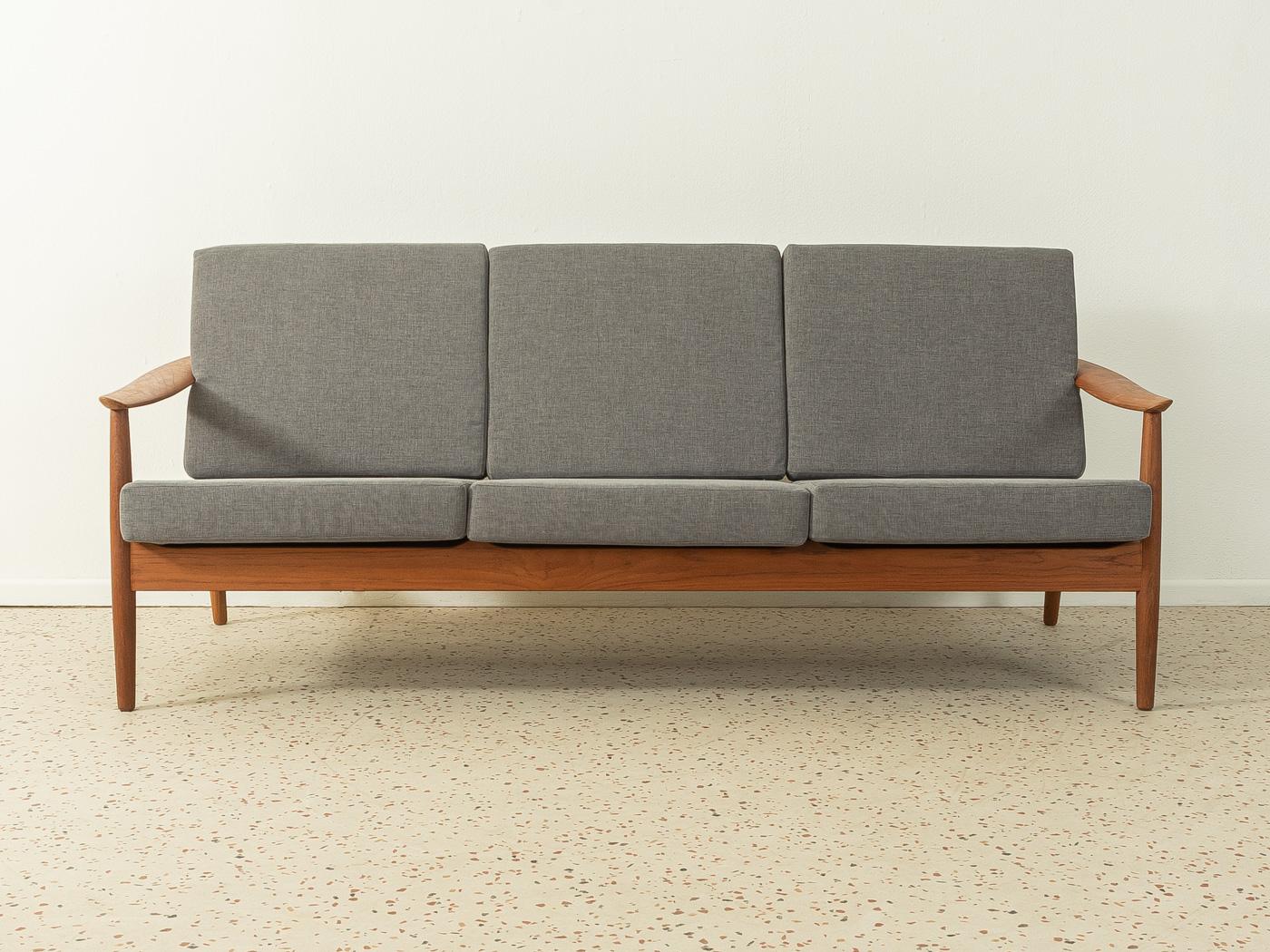 Mid-Century Modern Arne Vodder Teak Sofa FD 164, 1960s Denmark, manufactured by France & Søn