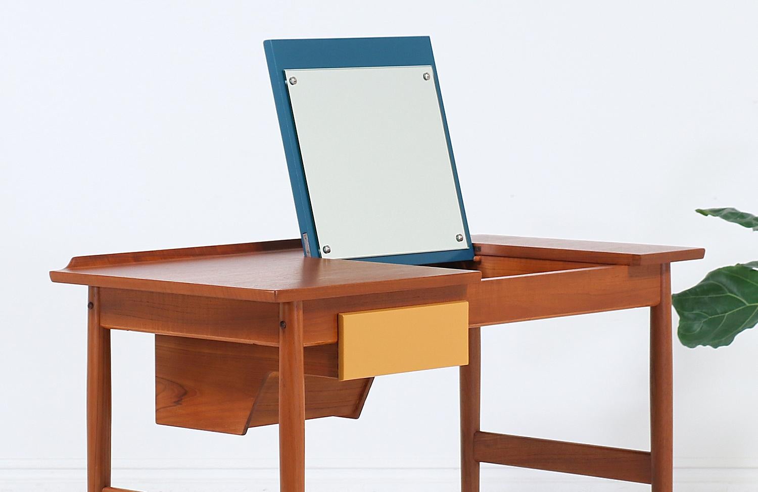 Arne Vodder Teak Vanity / Writing Desk for Sibast Møbler 3