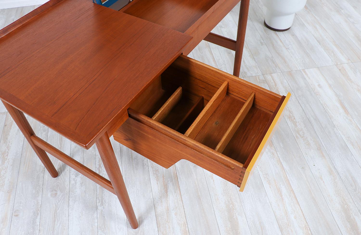 Arne Vodder Teak Vanity / Writing Desk for Sibast Møbler 1